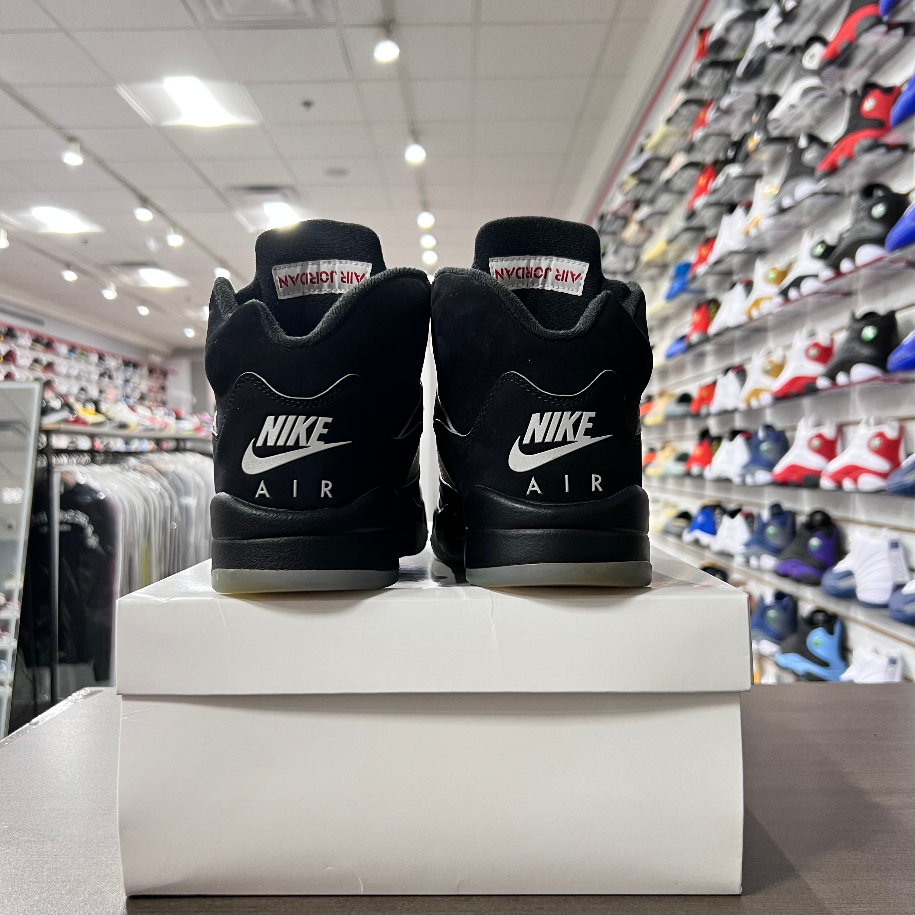 Jordan Retro 5 Mens Black Metallic Reimagined (Lightly Worn+Replacement Box)