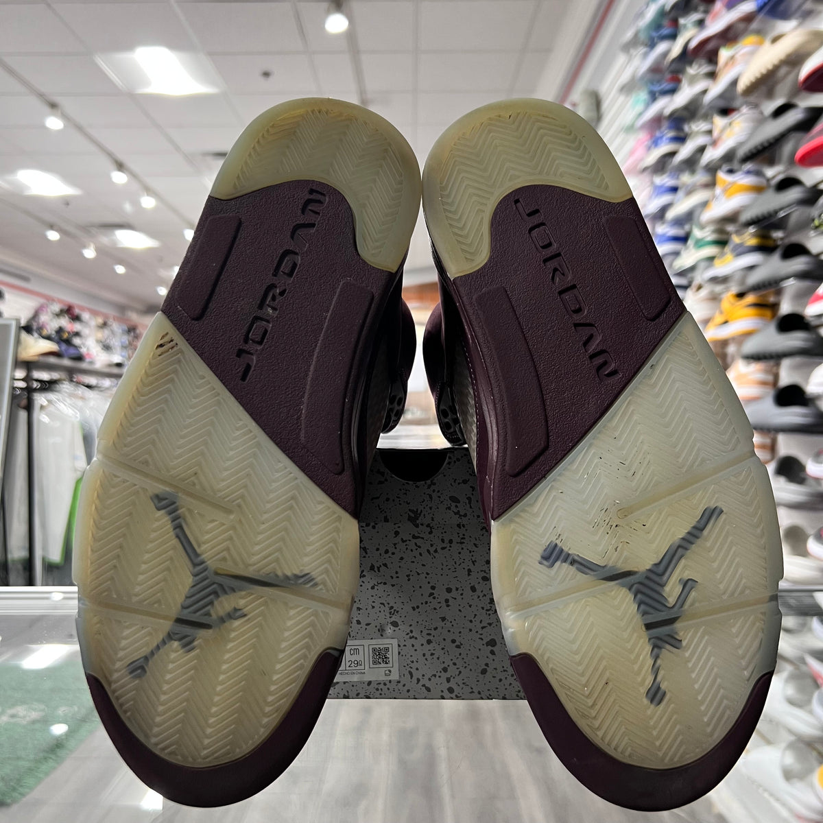 Jordan Retro 5 Mens Burgundy (Lightly Worn)