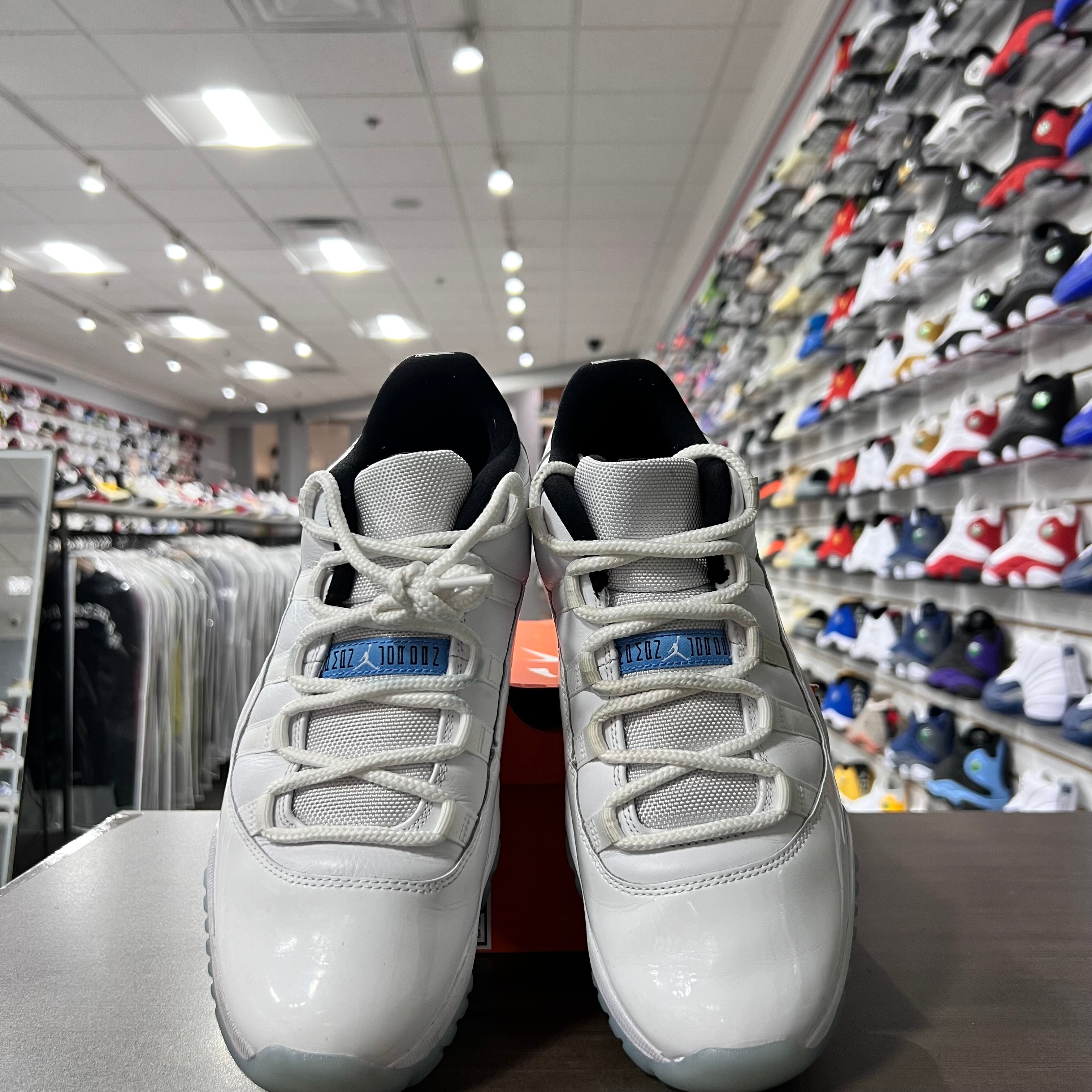 Jordan Retro 11 Low Mens Legend Blue B-Grade (Lighlty Worn)