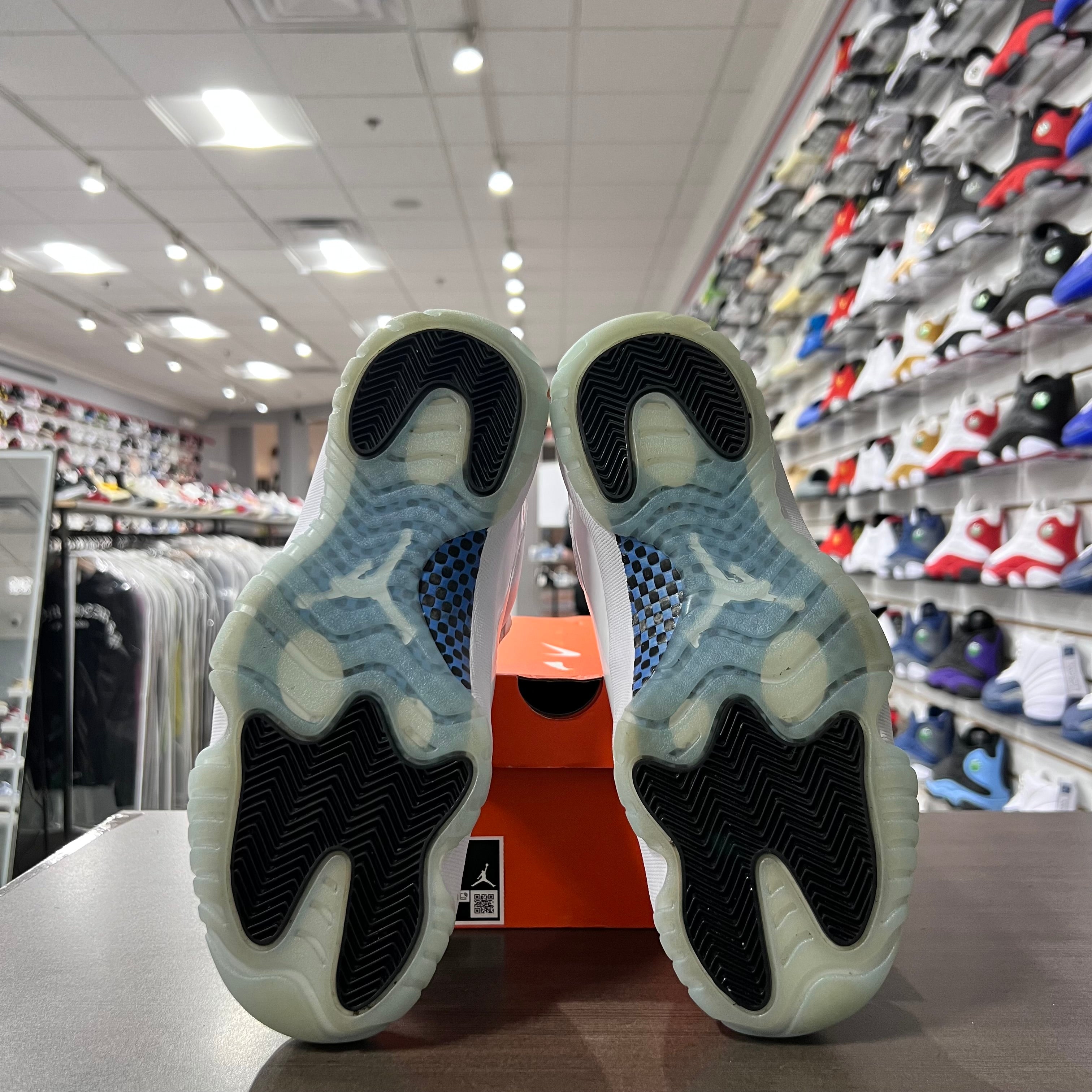 Jordan Retro 11 Low Mens Legend Blue B-Grade (Lighlty Worn)