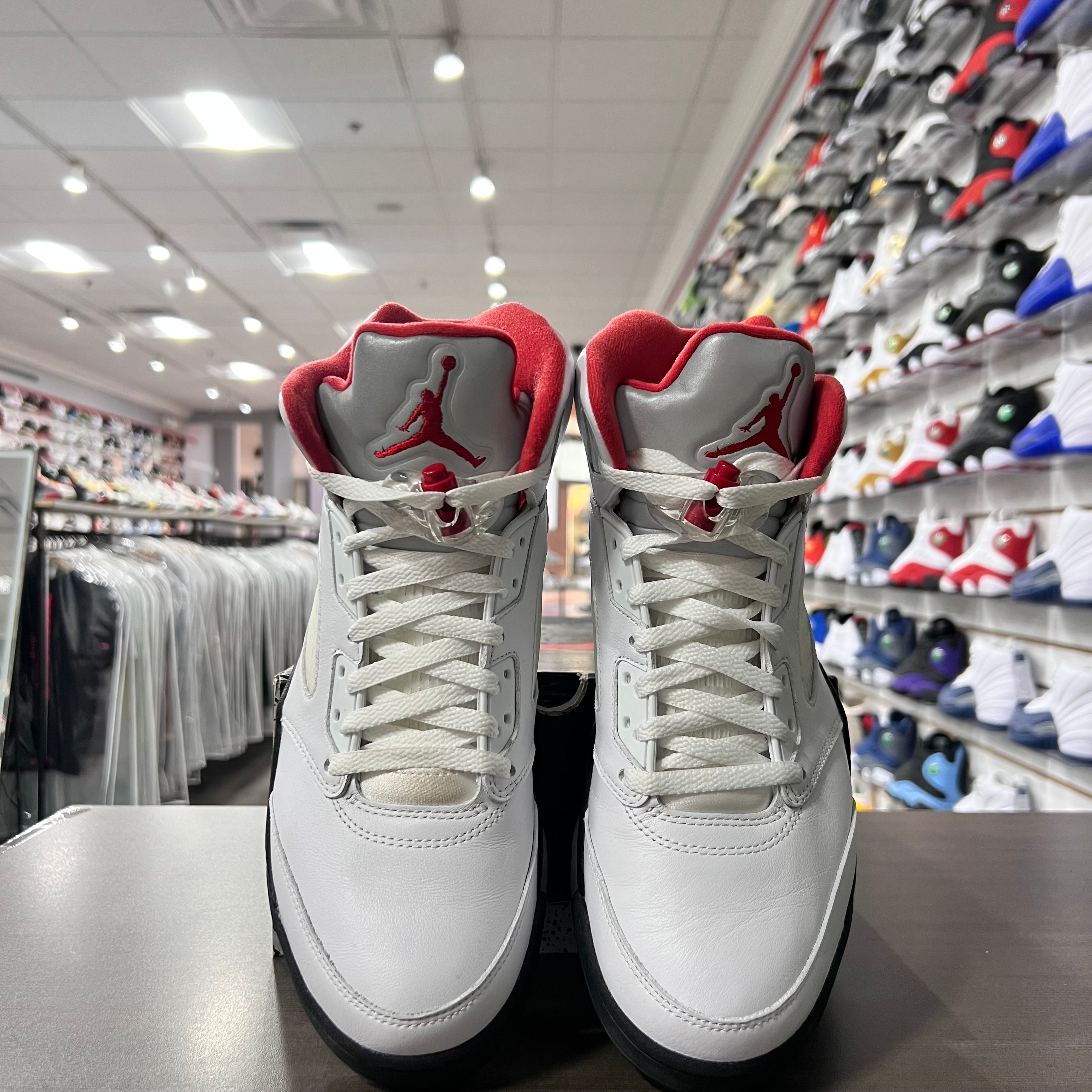 Jordan Retro 5 Mens Fire Red Silver Tongue (Lightly Worn)