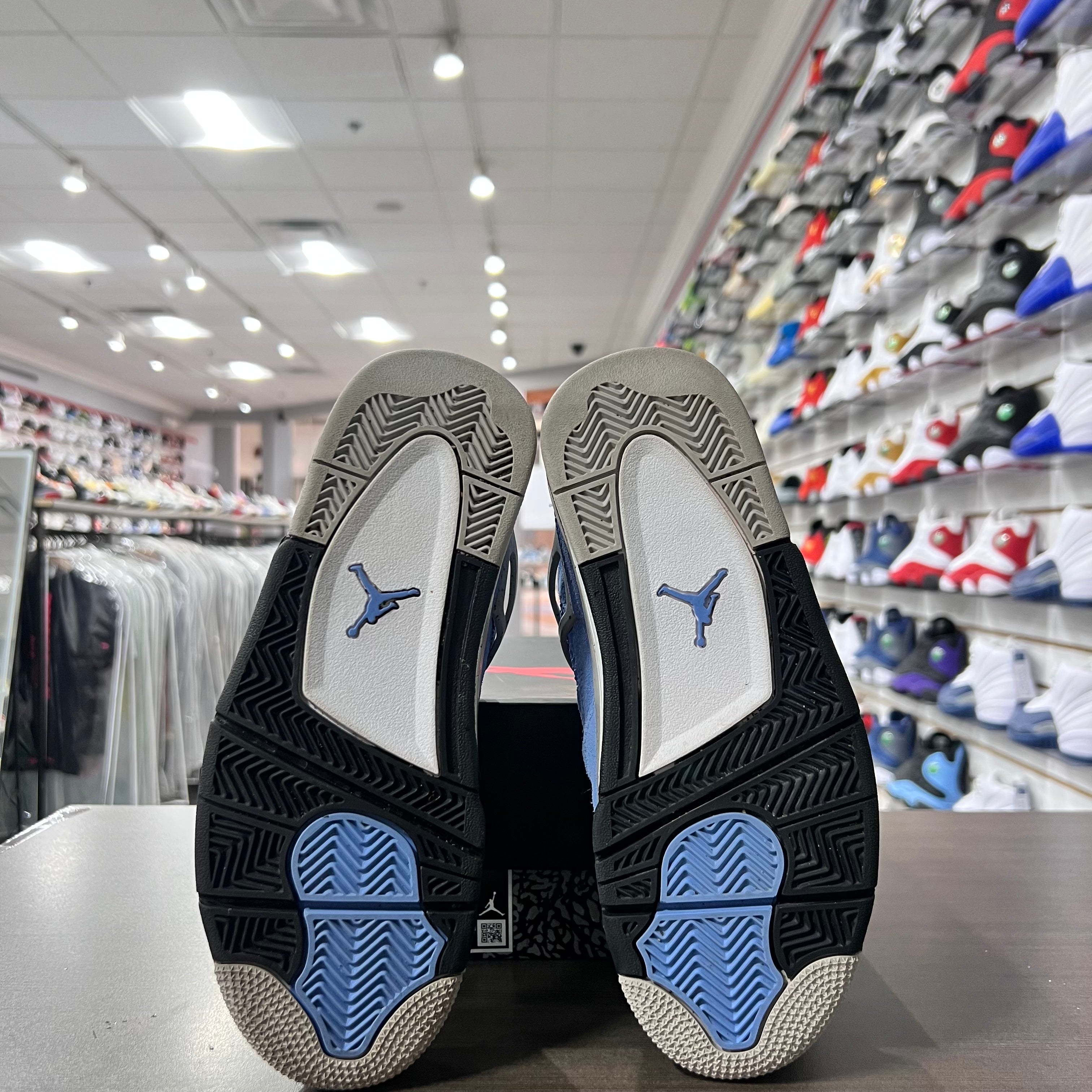 Jordan Retro 4 Gs University Blue (Lightly Worn+Replacement Box)