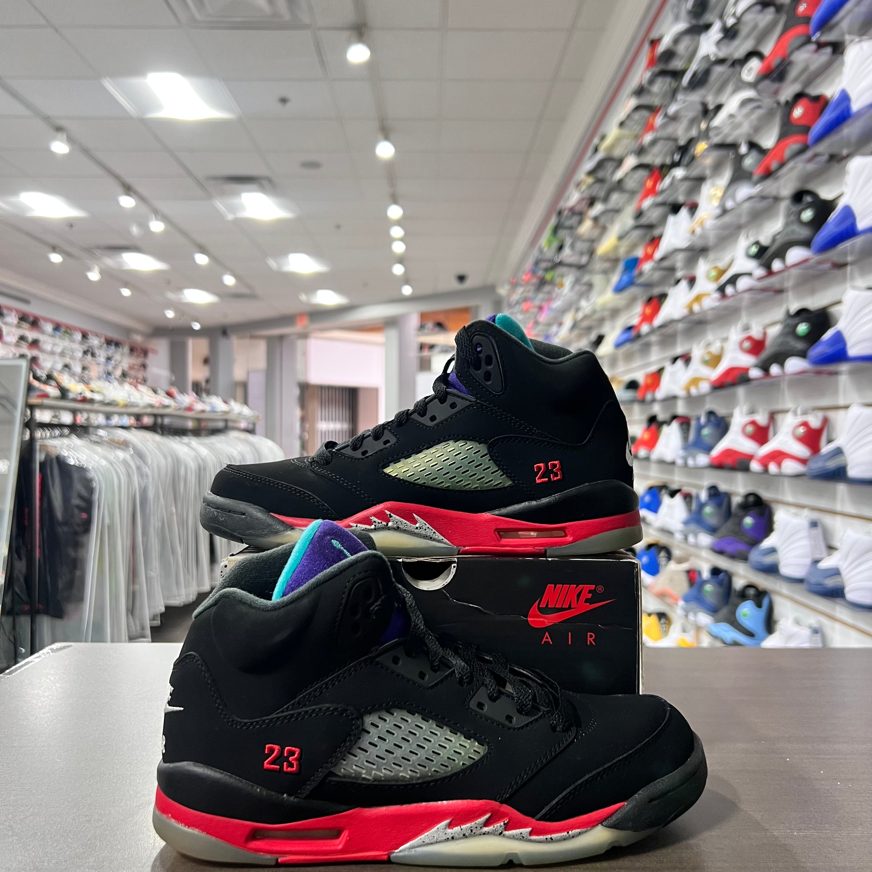 Jordan Retro 5 Gs Top 3 (Lightly Worn)