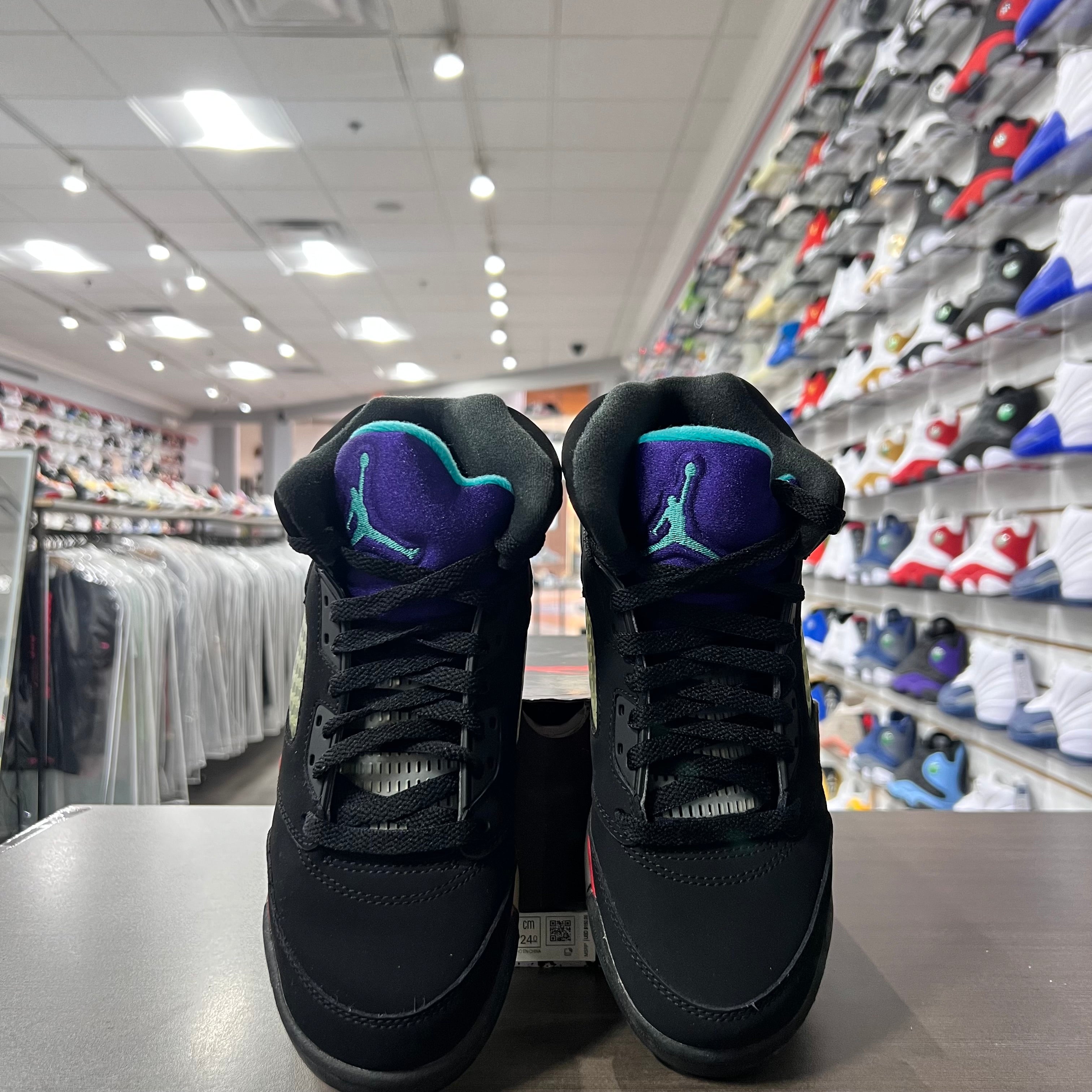 Jordan Retro 5 Gs Top 3 (Lightly Worn)