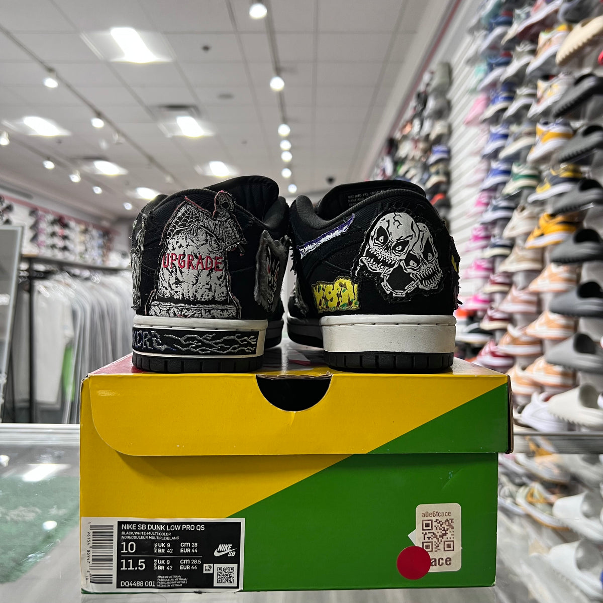 Nike SB Dunk Low Pro Neckface (Lightly Worn)