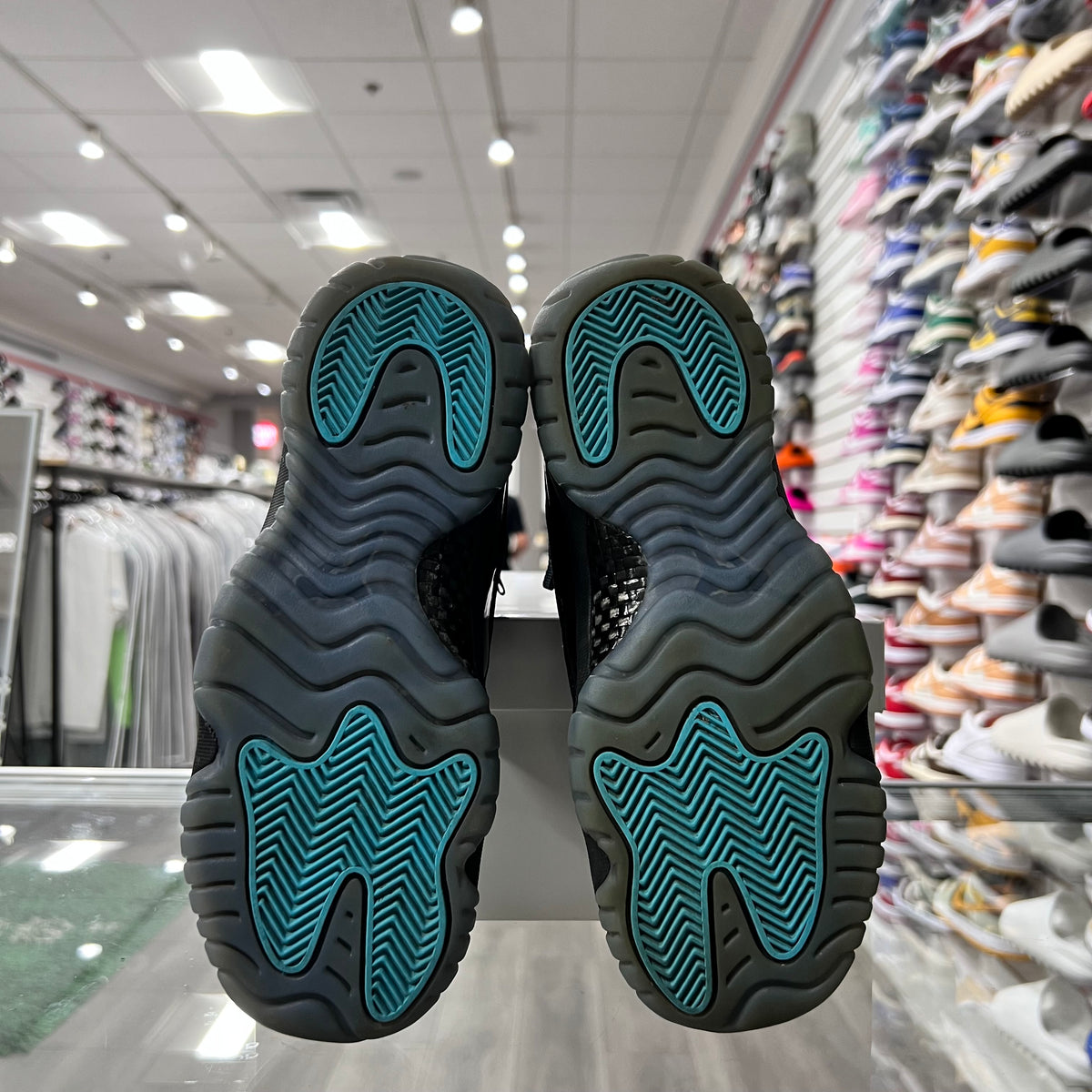 Jordan Retro 11 GS Gamma (Lightly Worn+Replacement Box+Read Description)