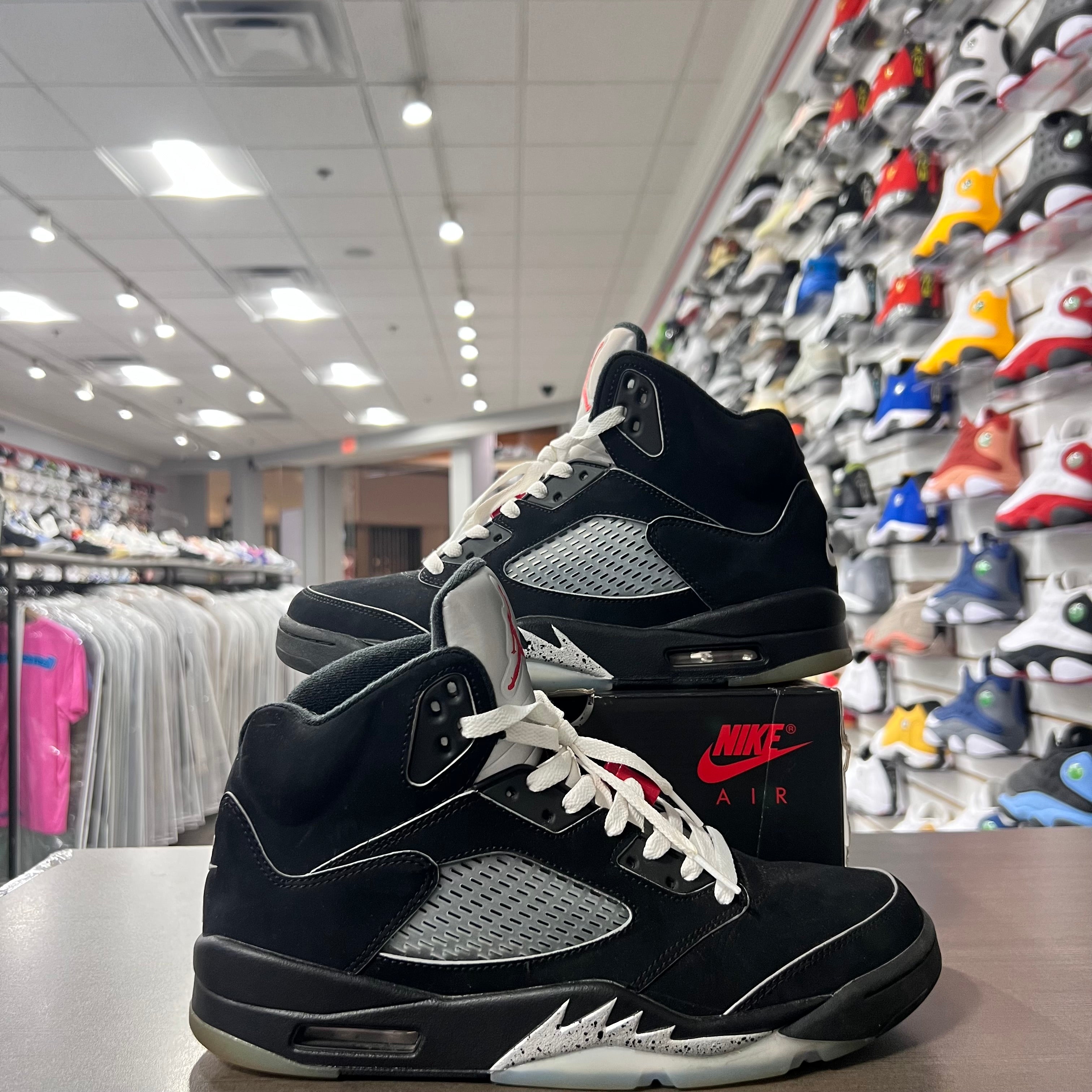 Jordan Retro 5 Mens Black Metallic Reimagined (Lightly Worn)