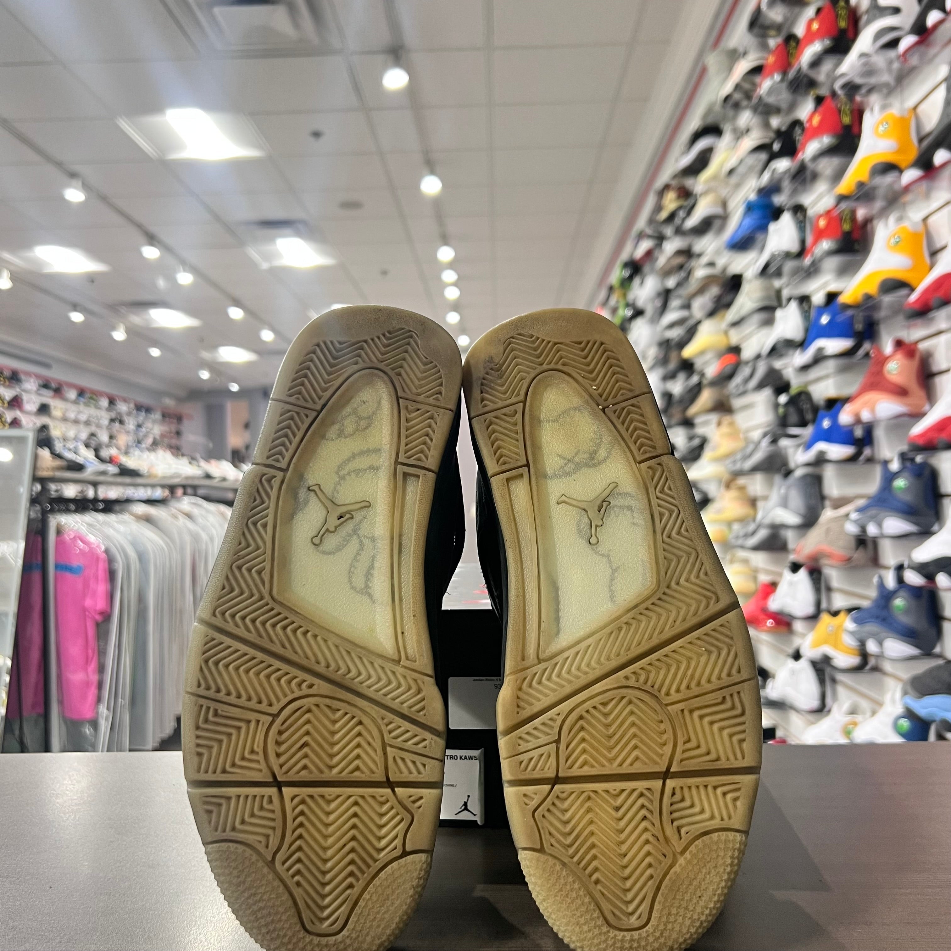 Jordan Retro 4 Mens Kaws Black (Lightly Worn+Missing 1 Black Lace)