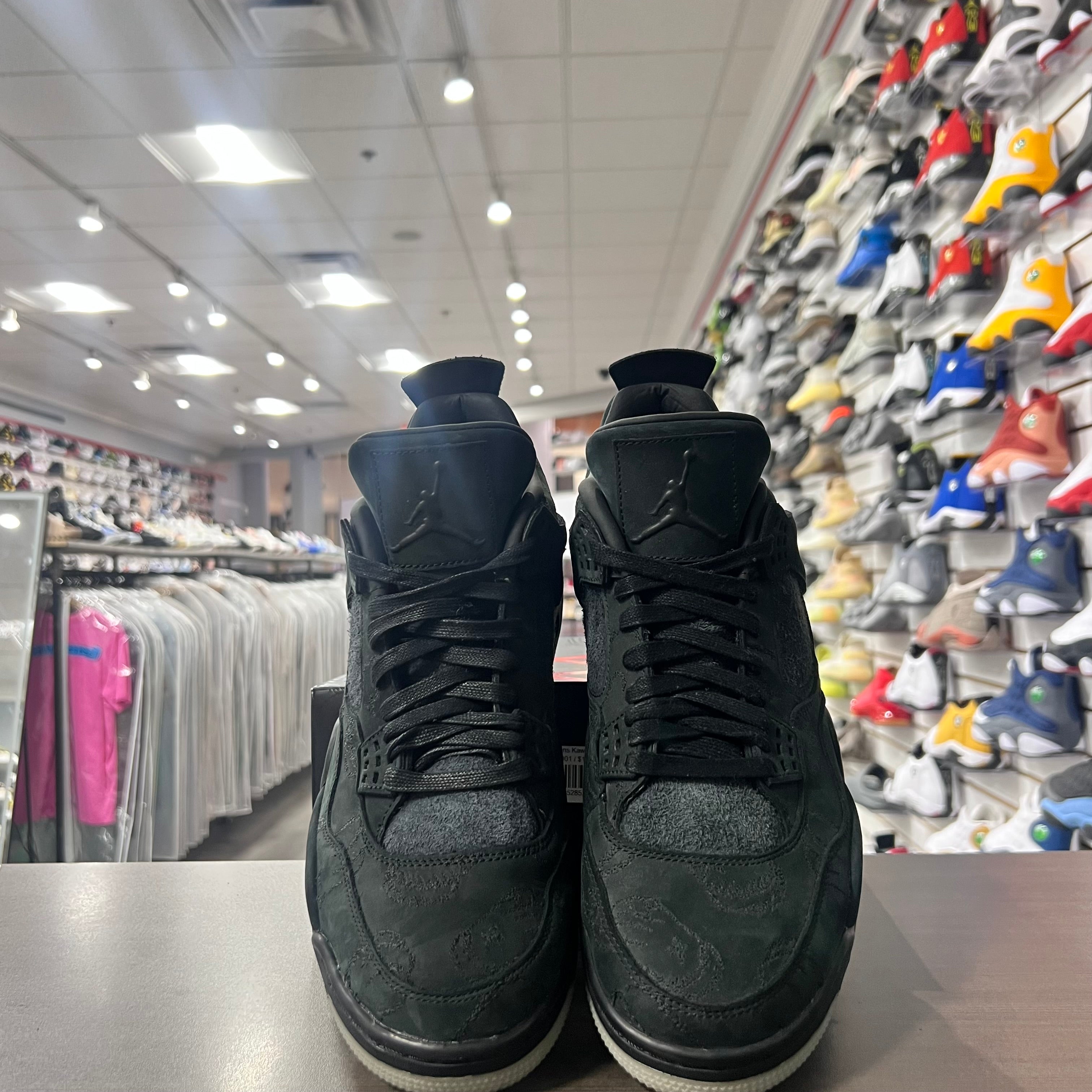 Jordan Retro 4 Mens Kaws Black (Lightly Worn)