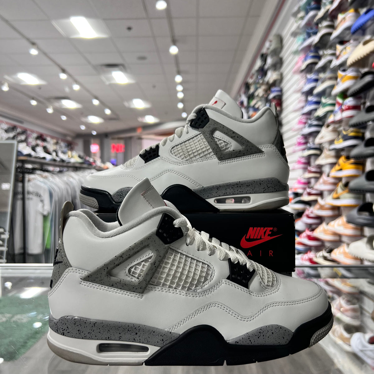 Jordan Retro 4 Mens White Cement (Lightly Worn)