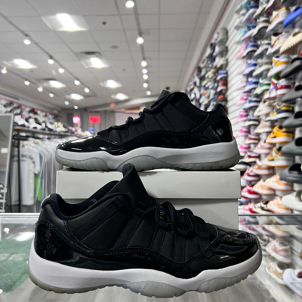 Jordan Retro 11 Low Mens Space Jam (Lightly Worn+Replacement Box)