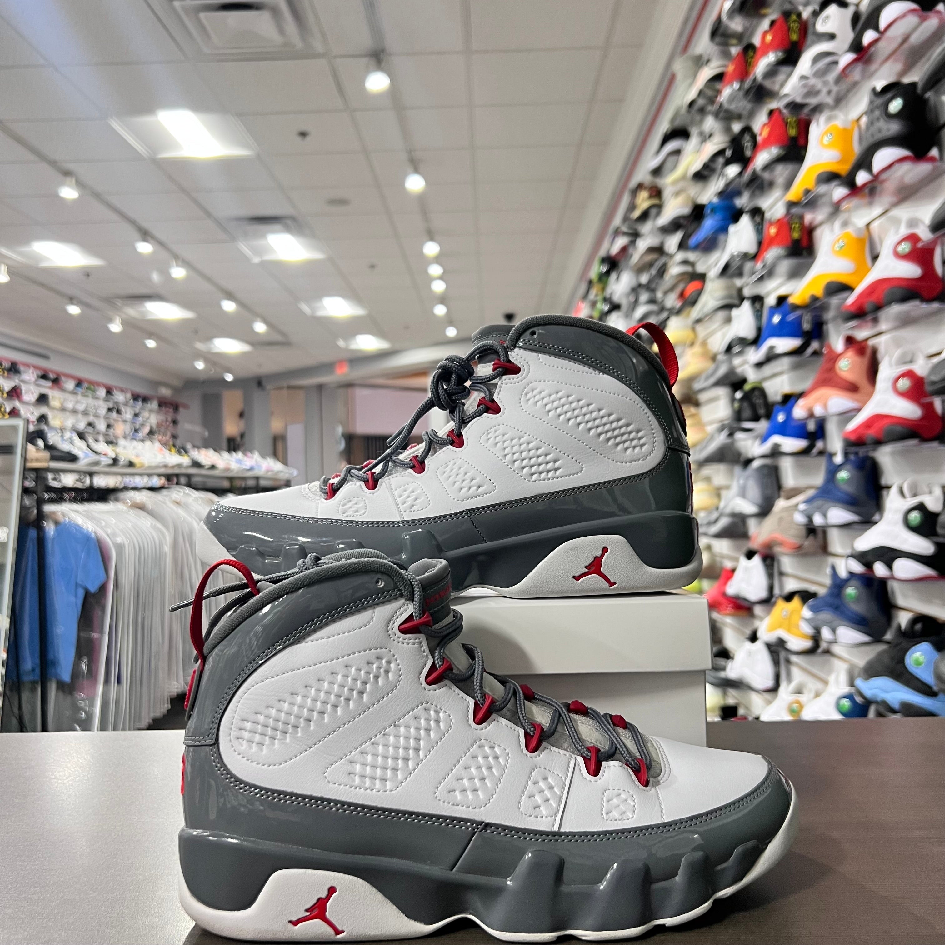 Jordan Retro 9 Mens Fire Red (Lightly Worn + Replacement Box)