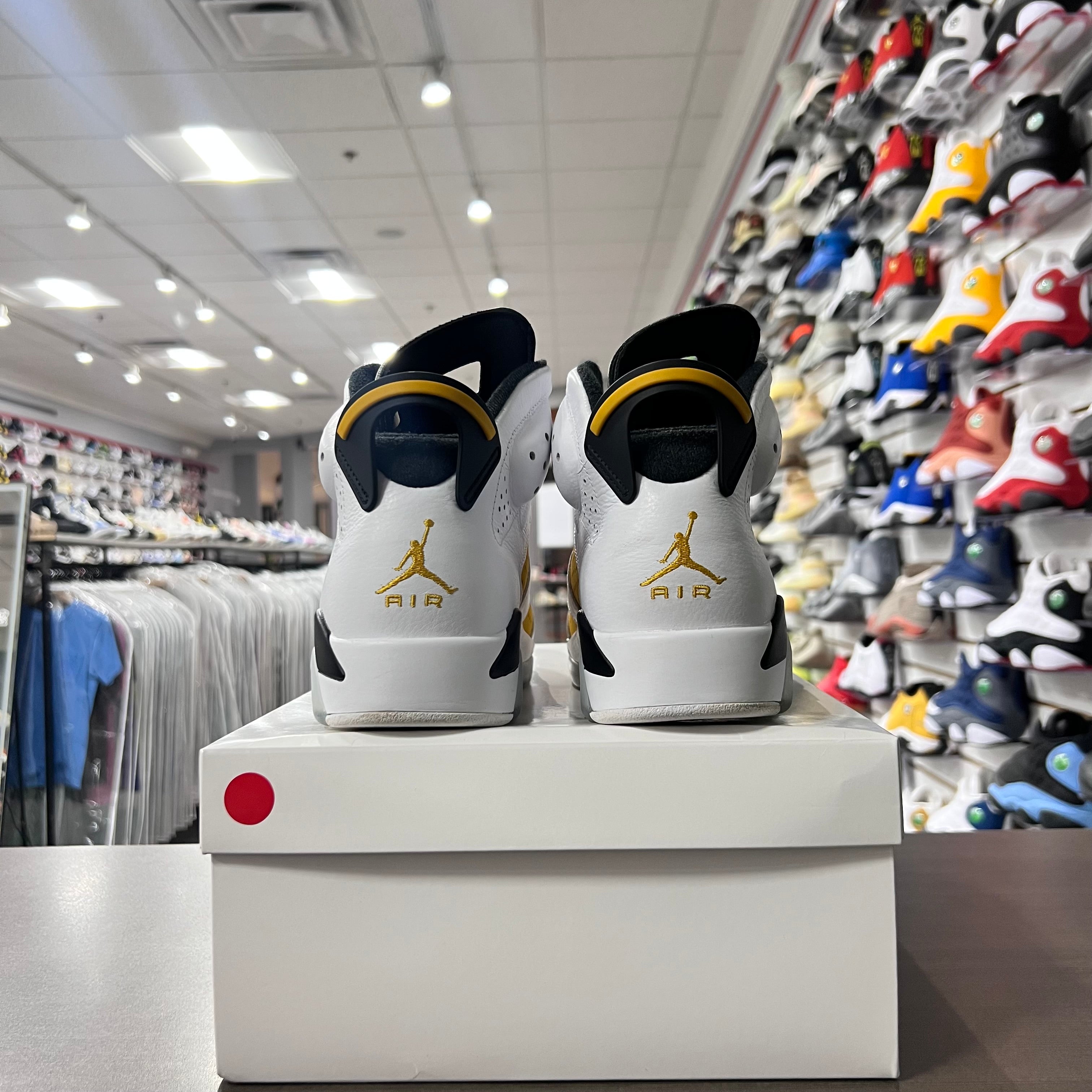 Jordan Retro 6 Mens Yellow Ochre (Lightly Worn + Replacement Box)