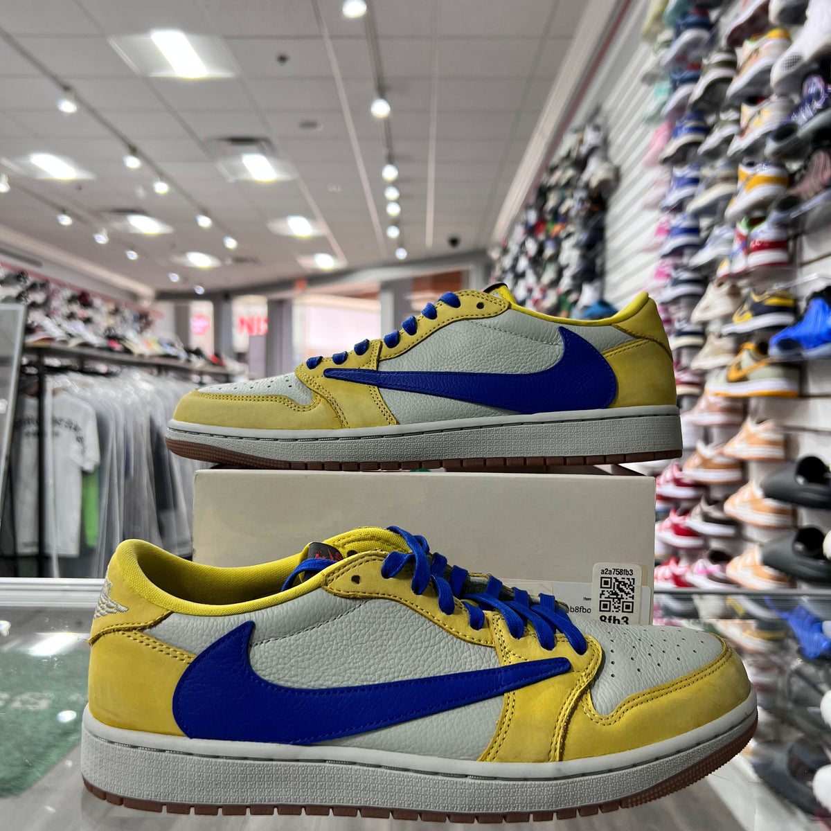 Jordan Retro 1 Low Travis Scott Canary (W)(Lightly Worn+Missing Box Lid)