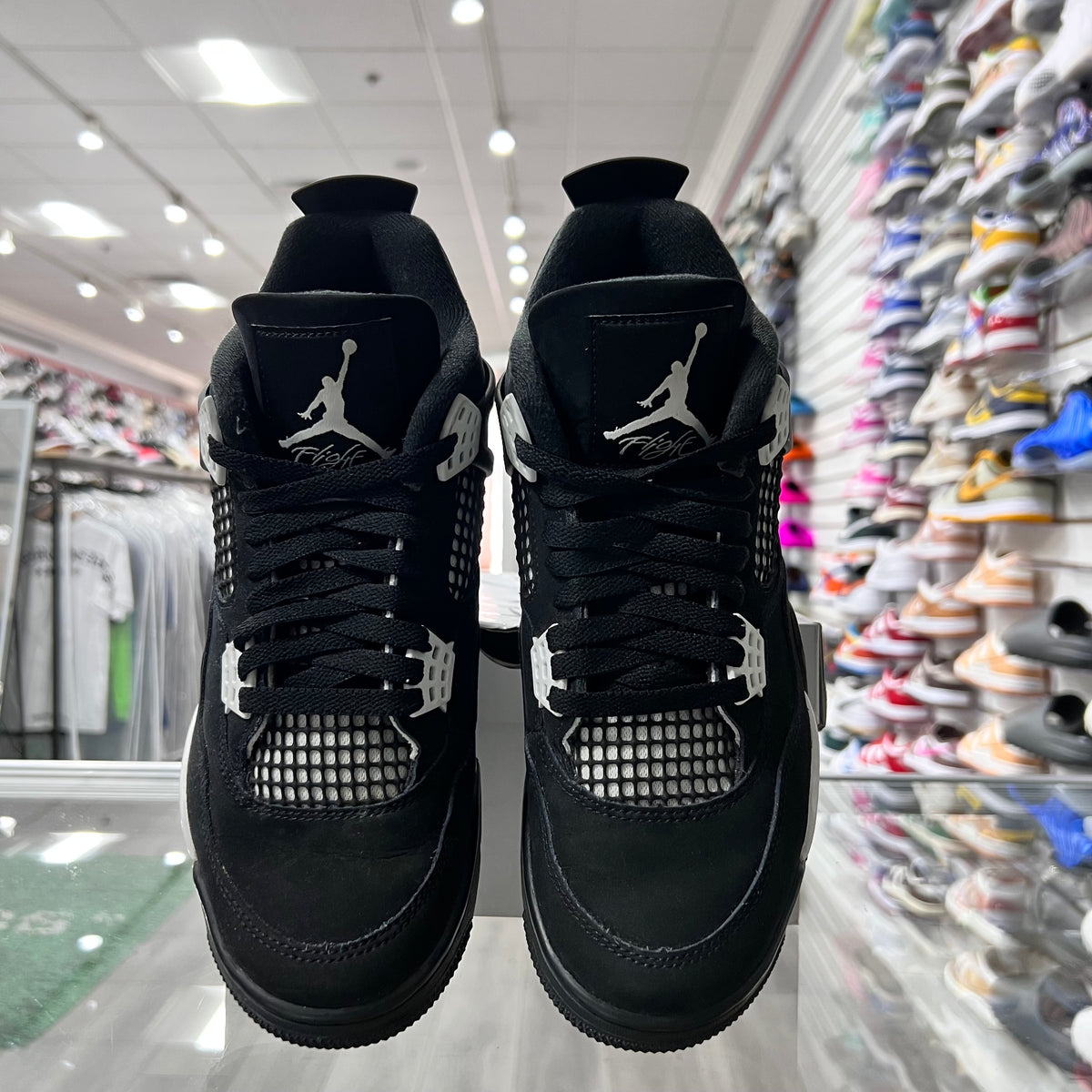 Jordan Retro 4 Mens White Thunder (Lightly Worn)