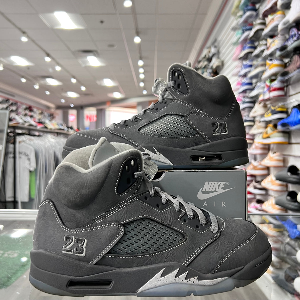 Jordan Retro 5 Mens Wolf Grey (Lightly Worn)