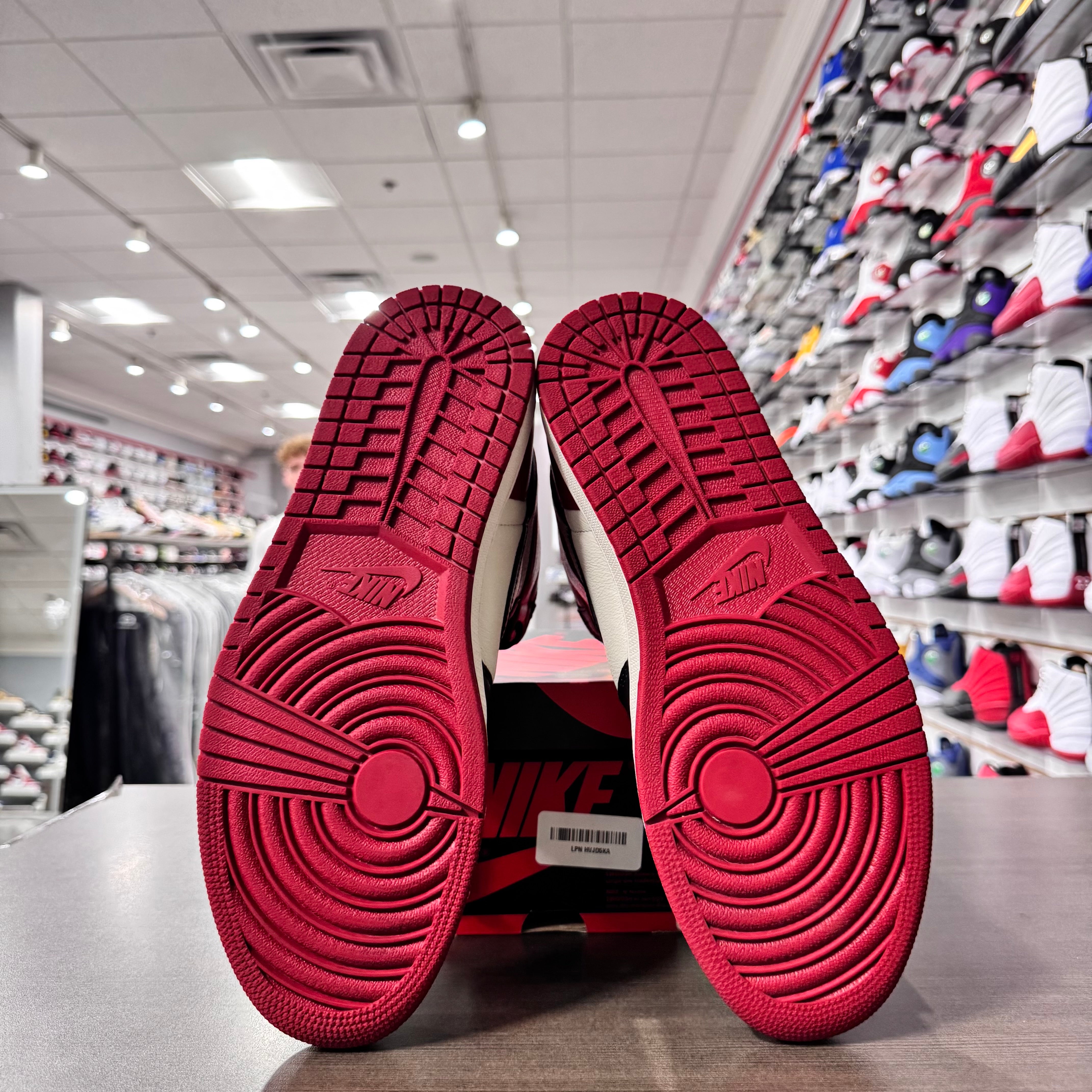 Jordan Retro 1 High Og Mens Bred Toe (Lightly Worn)