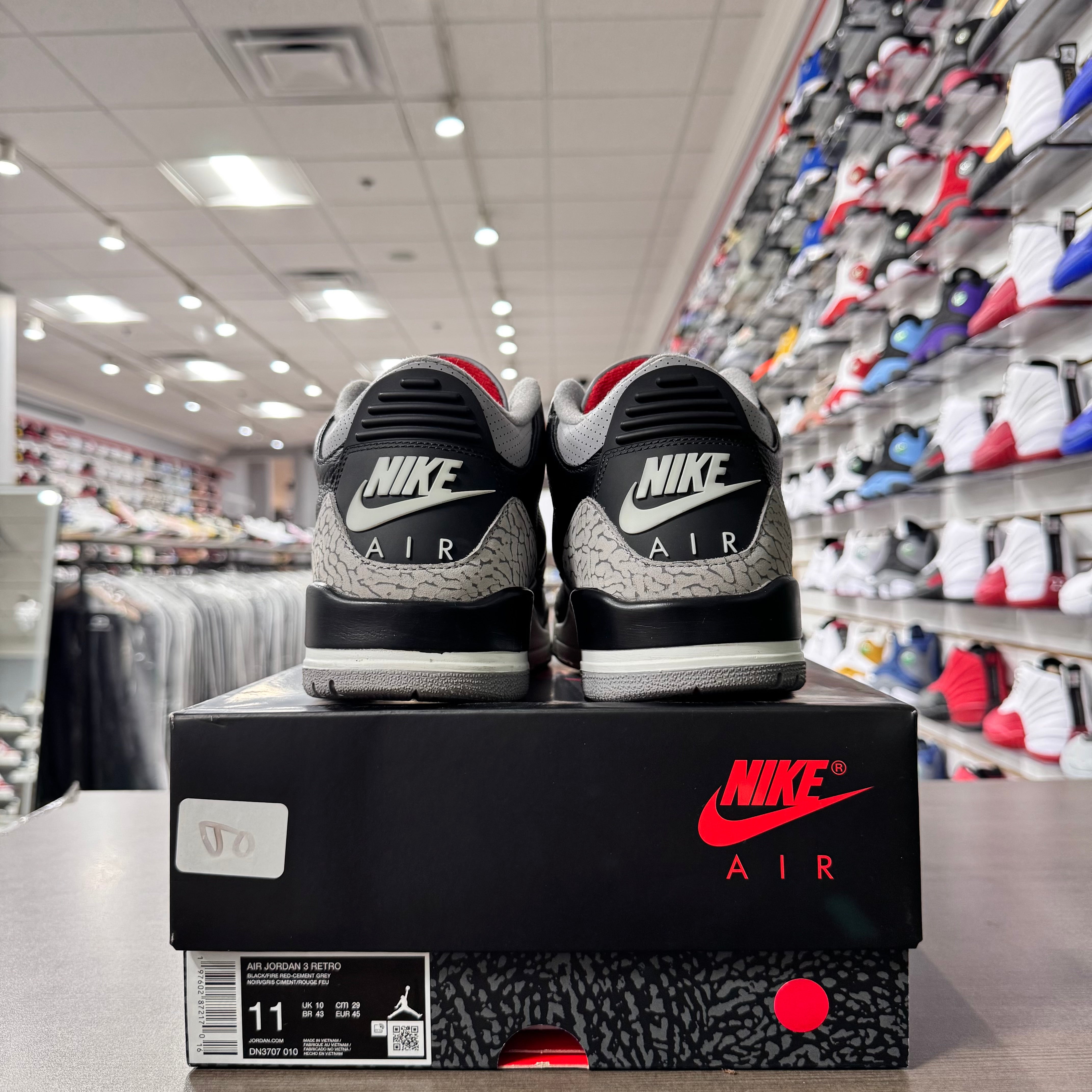 Jordan Retro 3 Mens Black Cement (Lightly Worn)