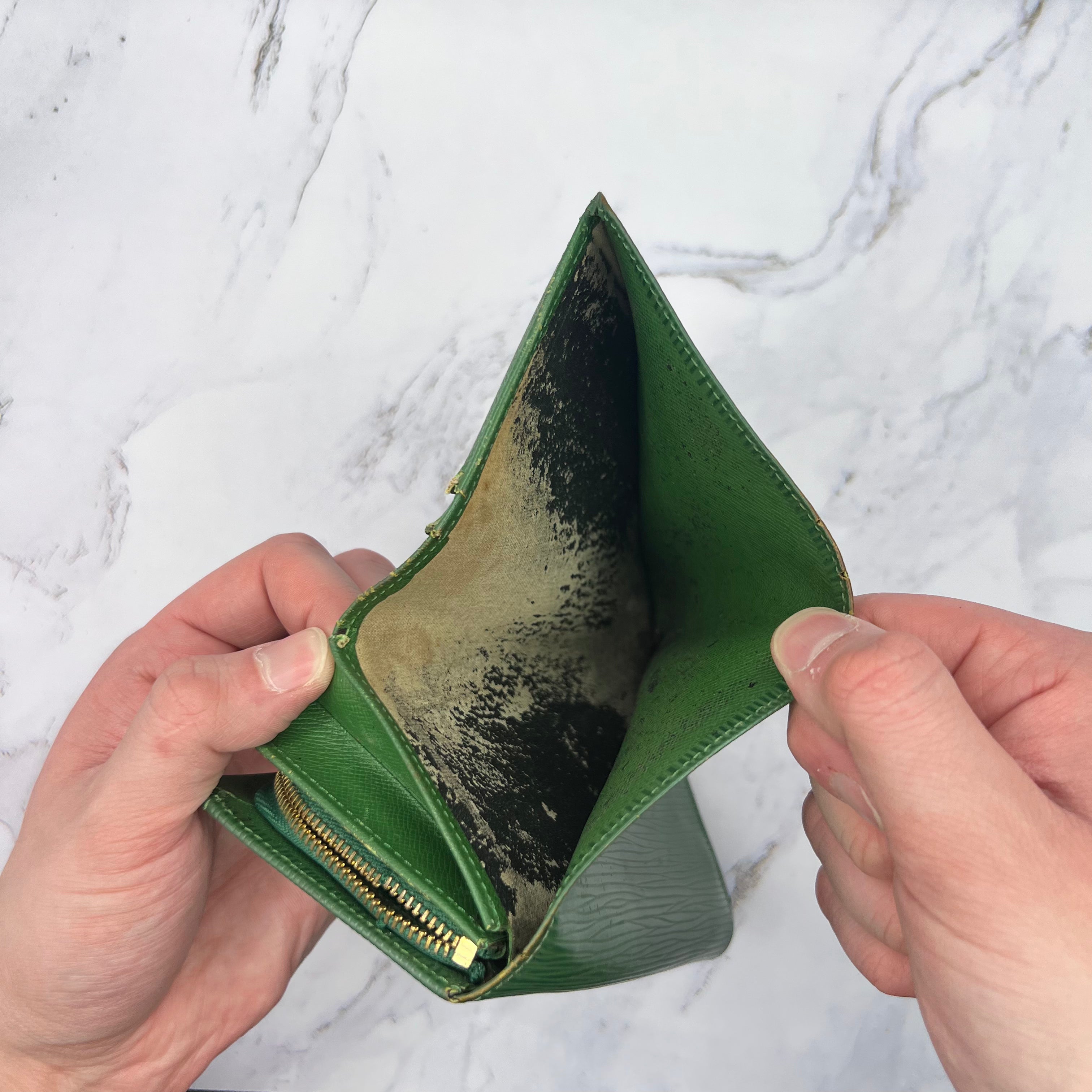 Louis Vuitton Long Epi Wallet Green (VINTAGE)