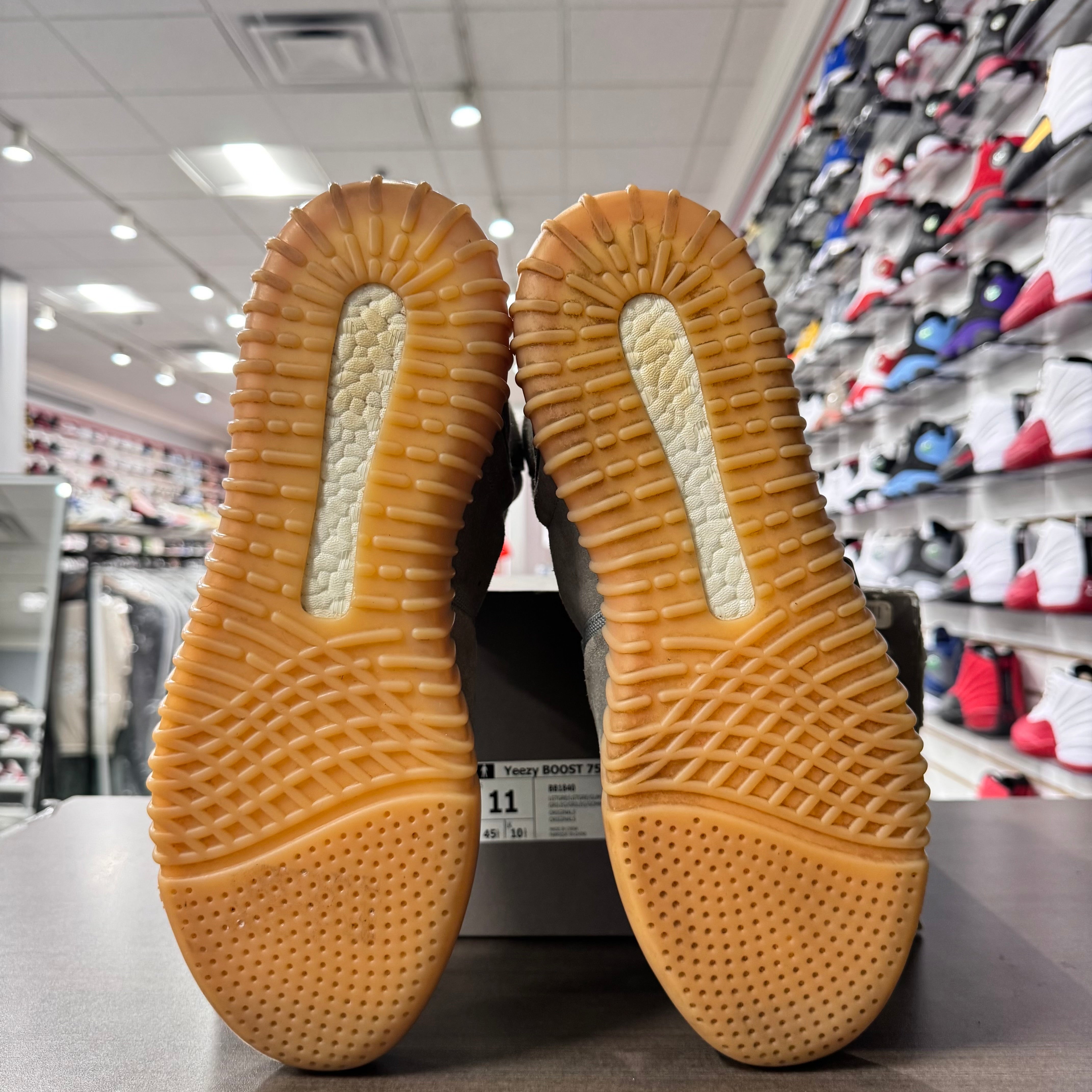 Yeezy 750 Mens Light Grey Gum Bottom (Lightly Worn)