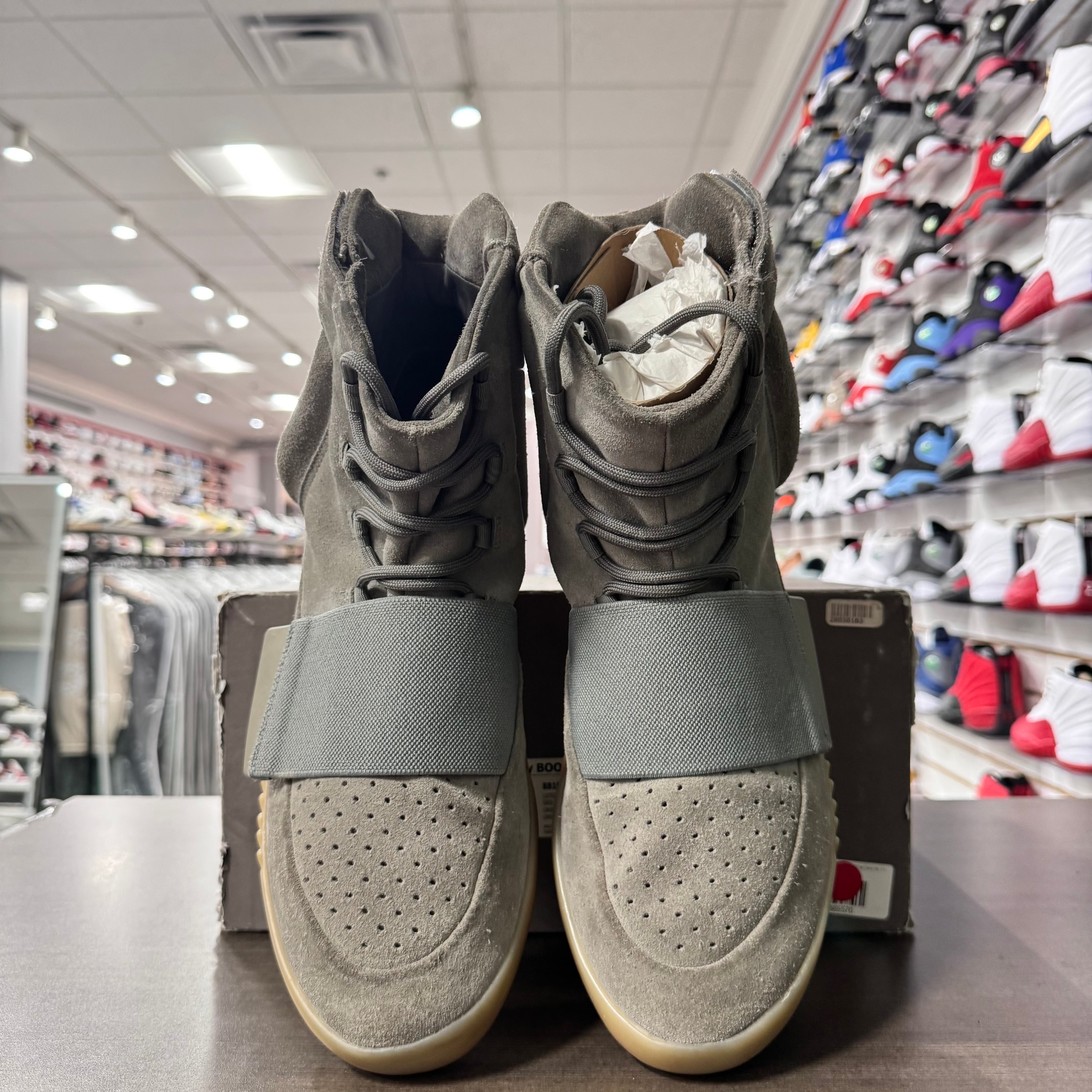 Yeezy 750 Mens Light Grey Gum Bottom (Lightly Worn)