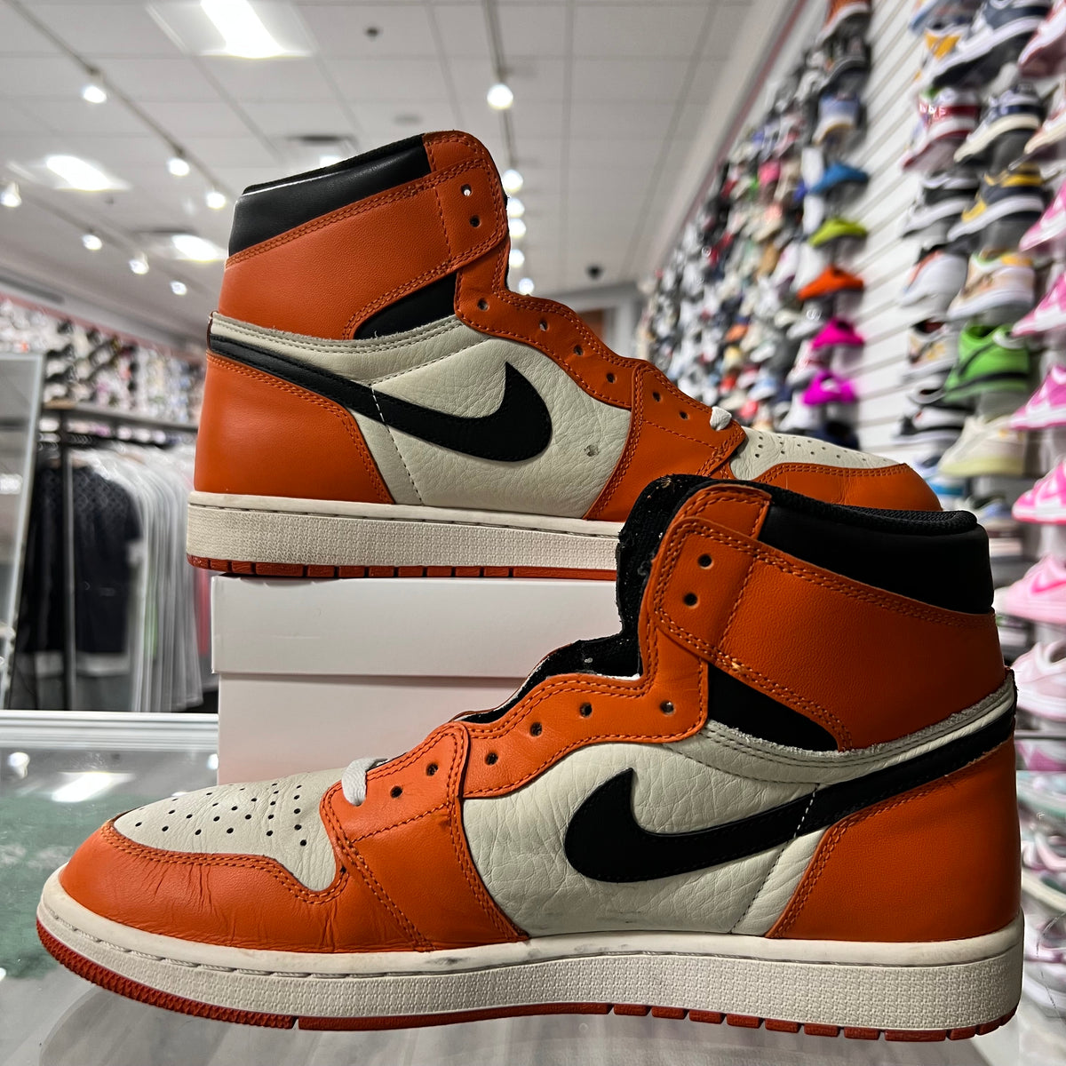 Jordan Retro 1 Og Mens Reverse Shattered Backboard (Lightly Worn+Replacment Box)