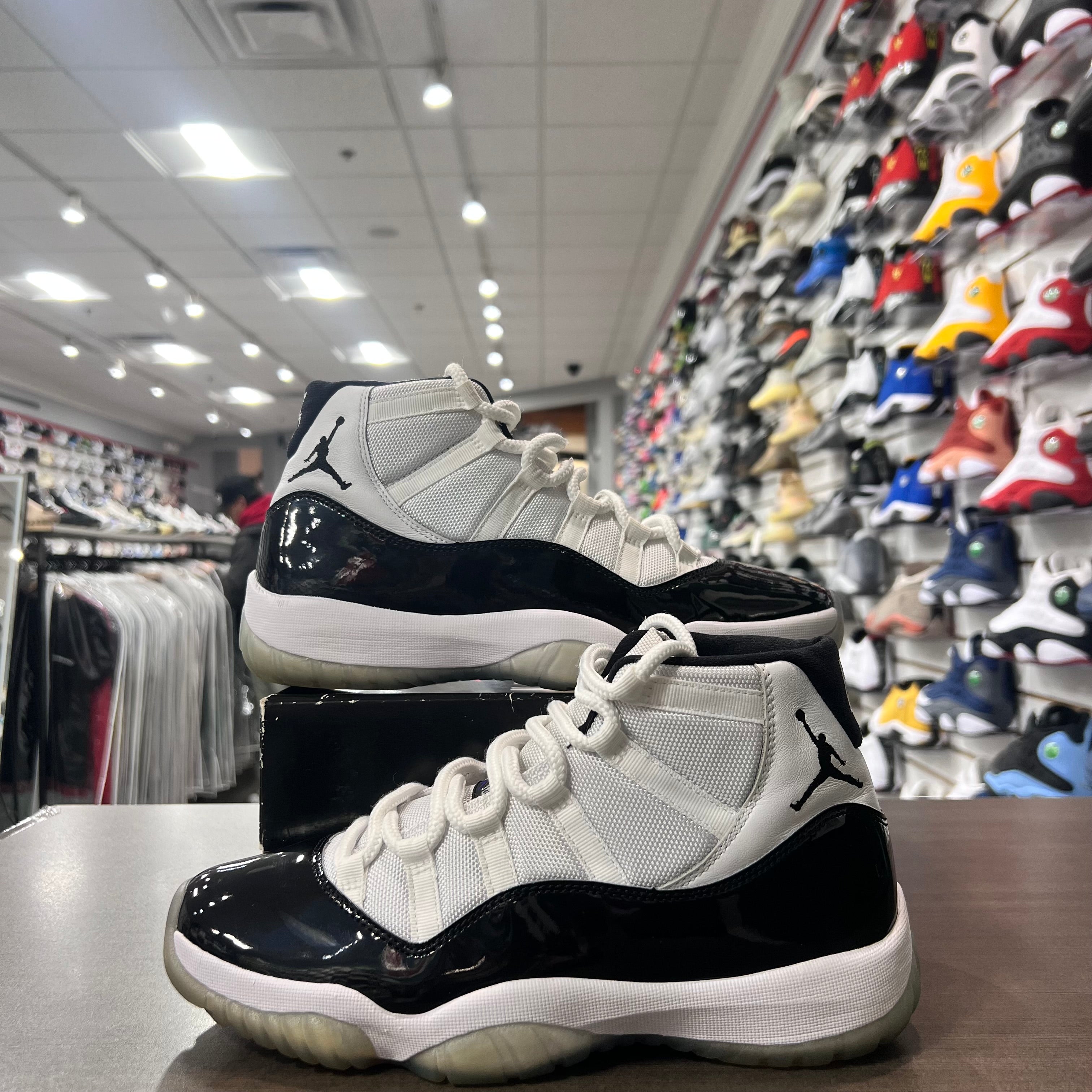 Jordan Retro 11 Mens Concord (Lightly Worn)
