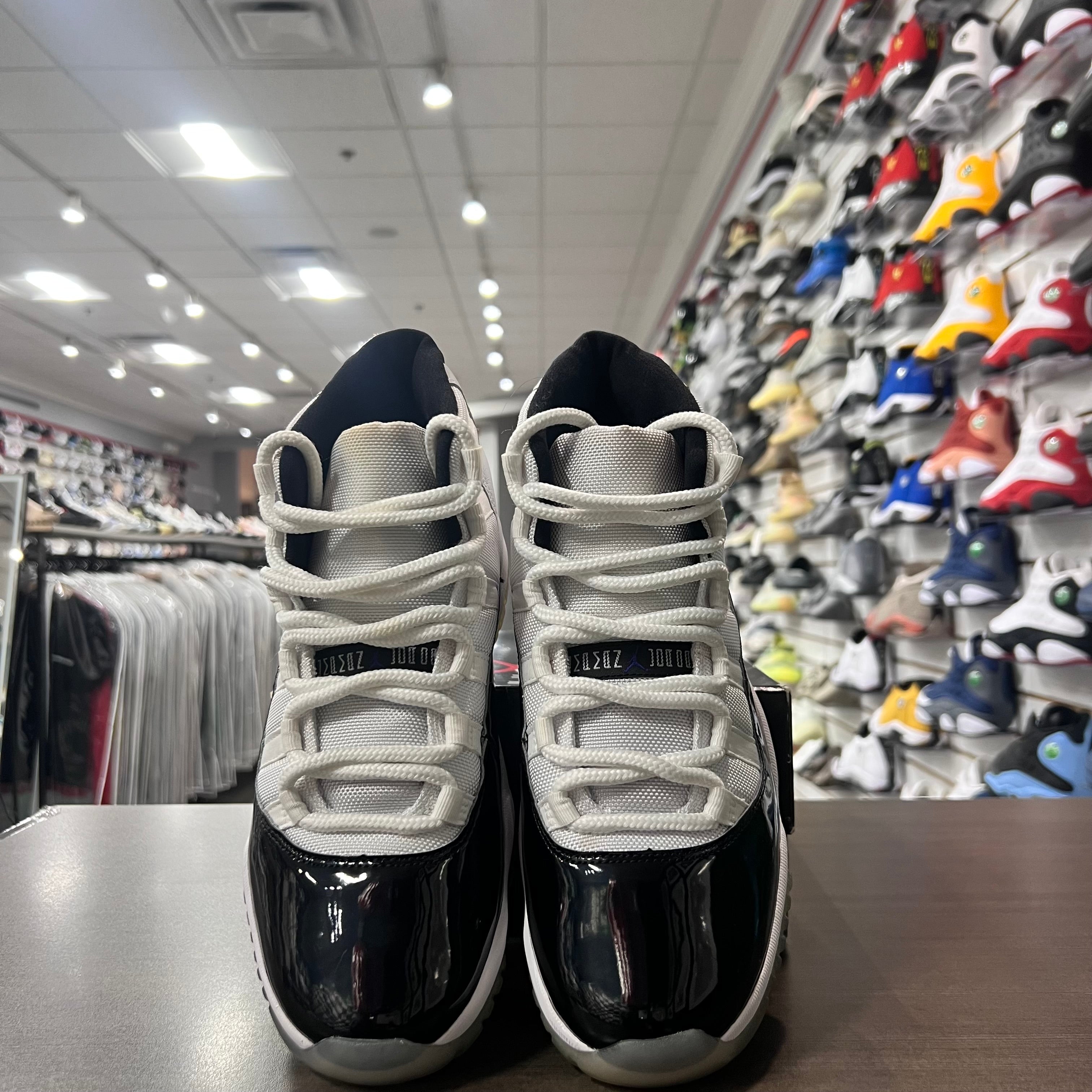 Jordan Retro 11 Mens Concord (Lightly Worn)