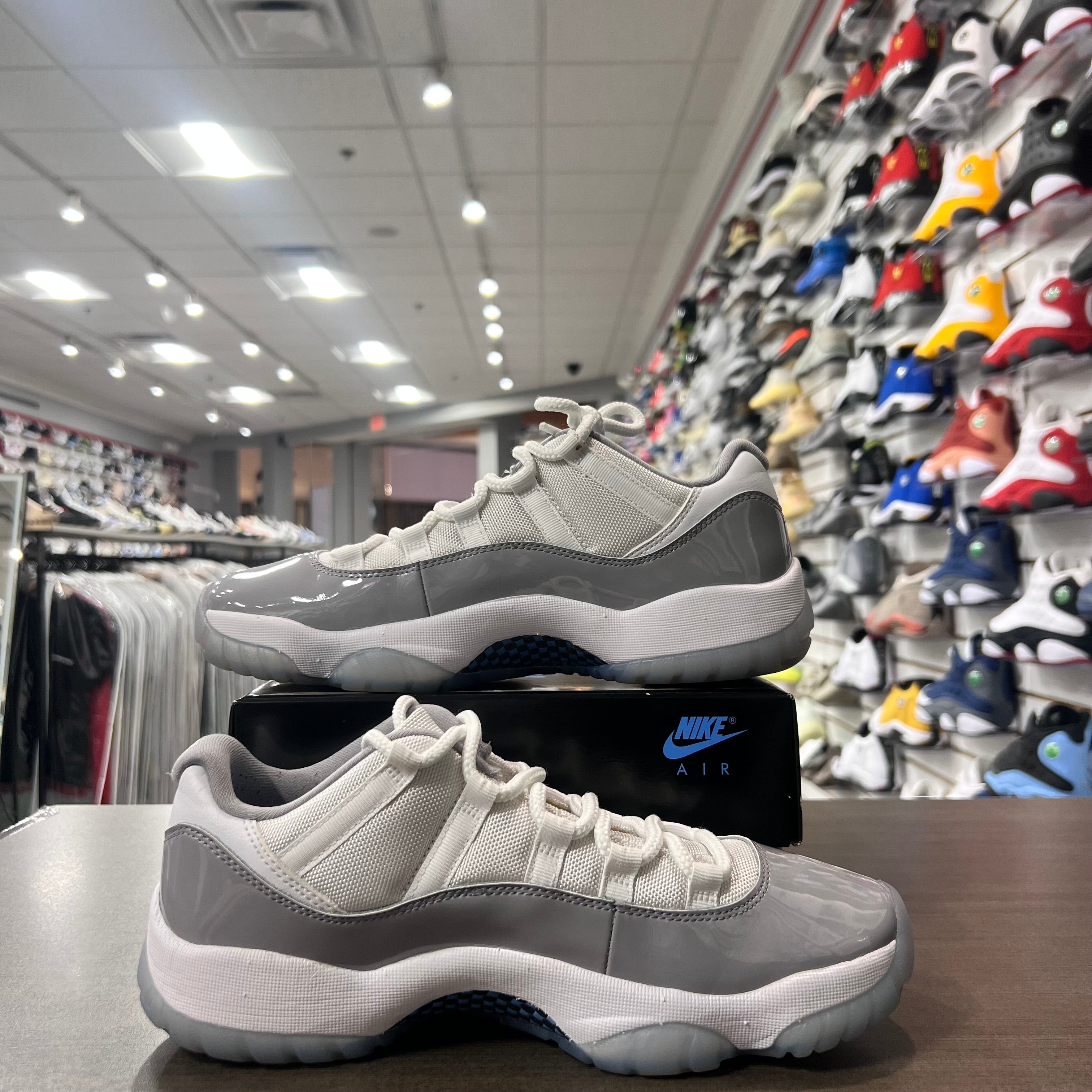 Jordan Retro 11 Low Mens Cement Grey (Lightly Worn)
