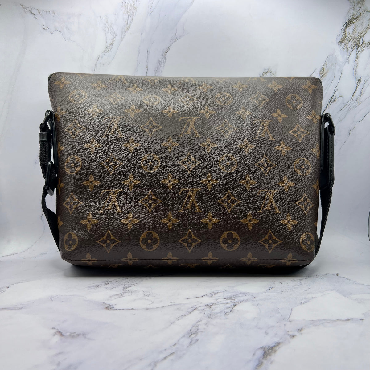 Louis Vuitton Magnetic Messenger Shoulder Bag (Lightly Worn)