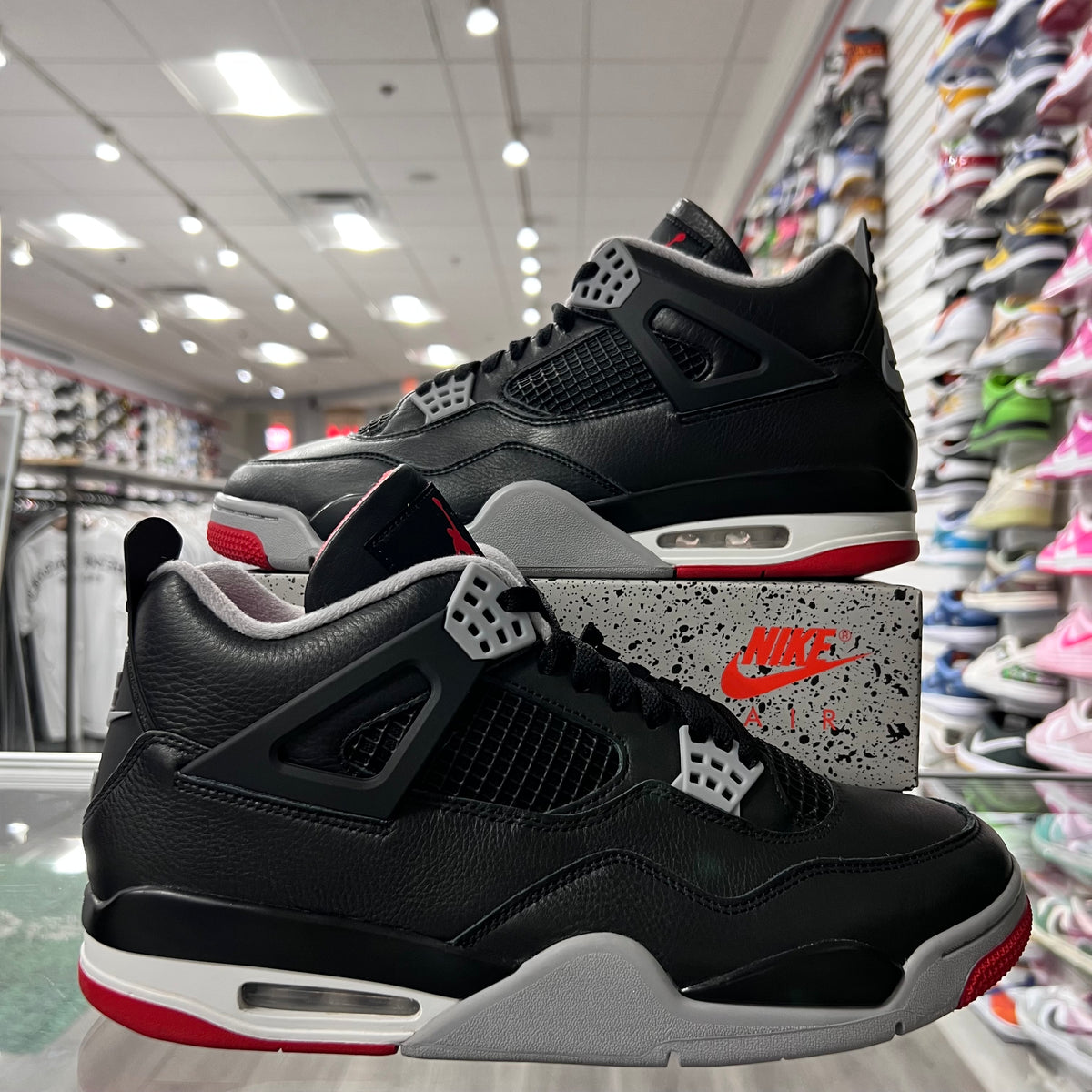 Jordan Retro 4 Mens Bred Reimagined (Lightly Worn)