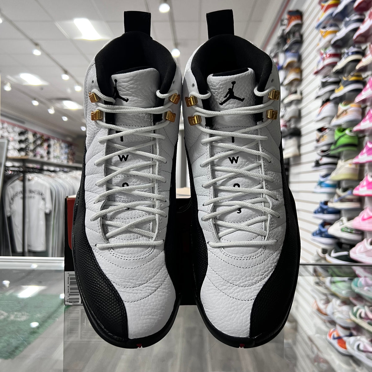 Jordan Retro 12 Mens Taxi (Lightly Worn)