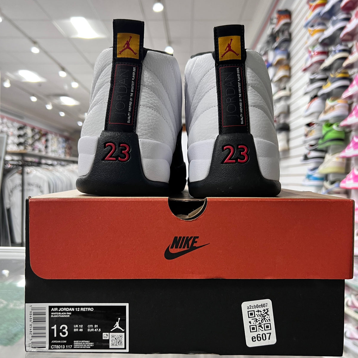 Jordan Retro 12 Mens Taxi (Lightly Worn)