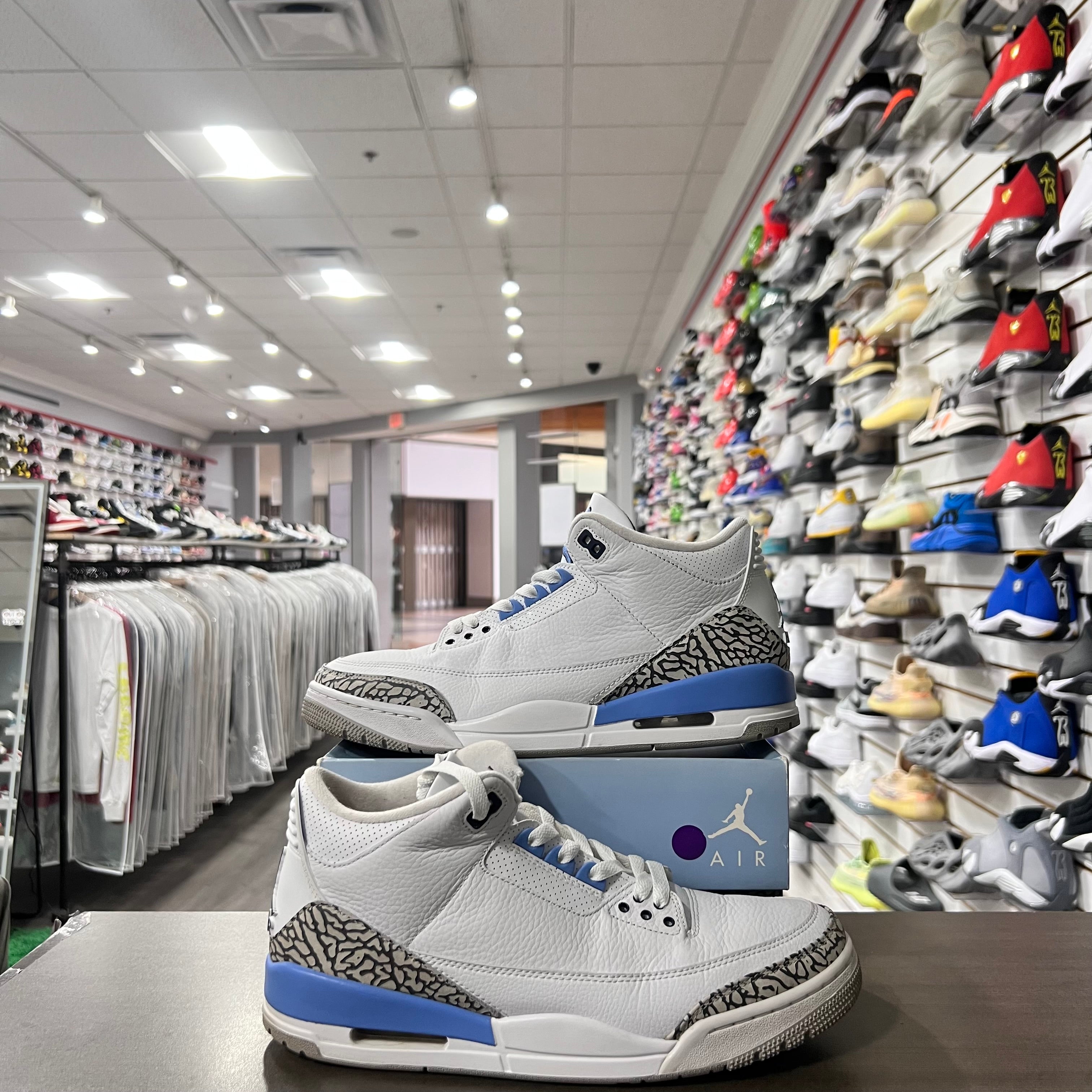 Jordan Retro 3 Mens UNC (Lightly Worn)