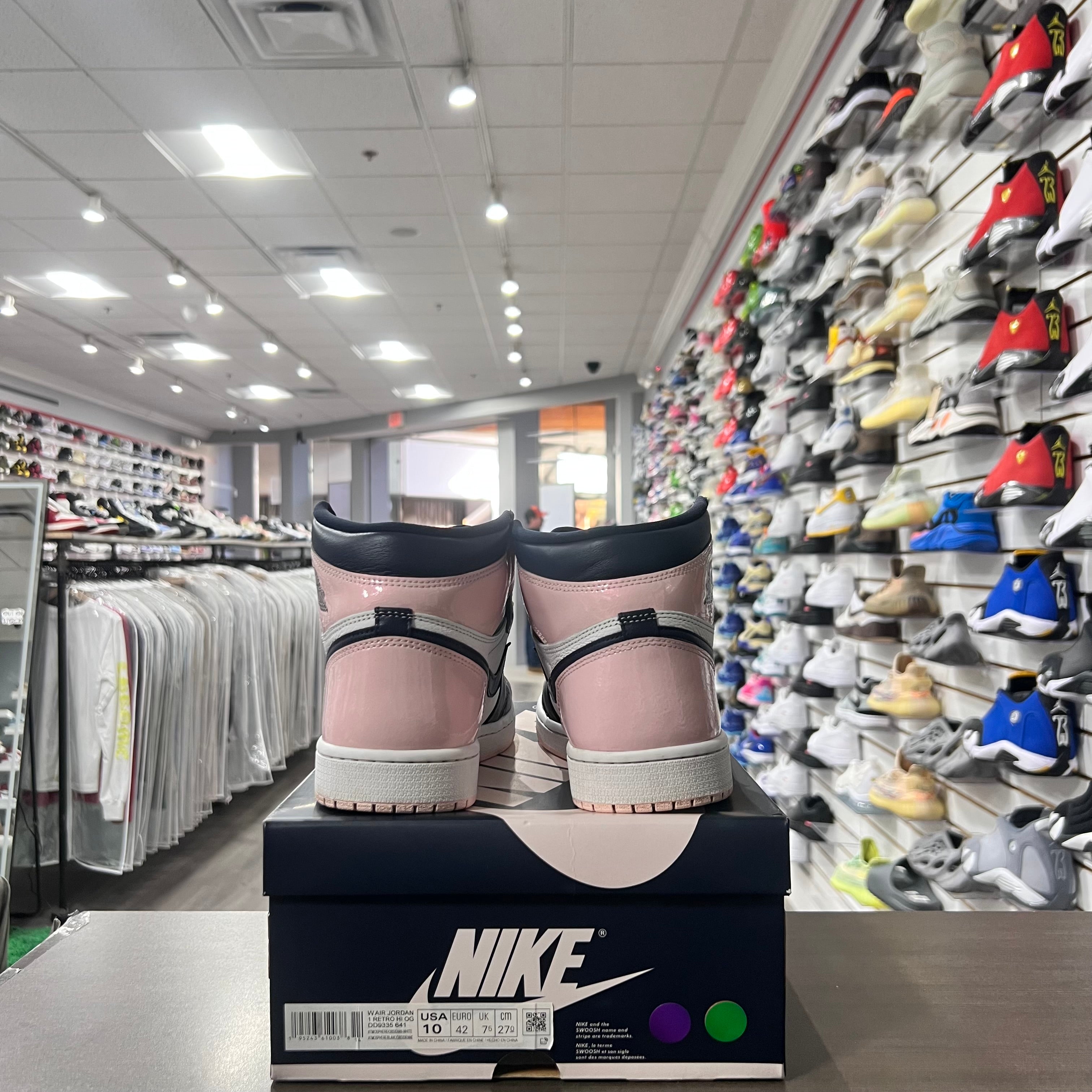 Jordan Retro 1 High Og Womens Atmosphere (Lightly Worn)