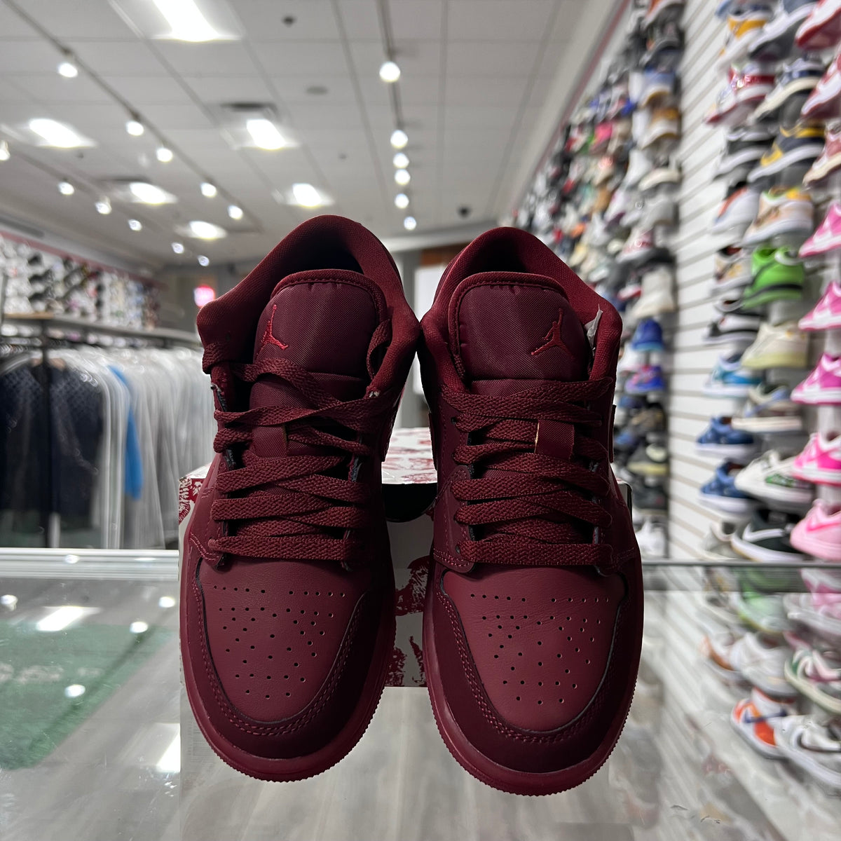Jordan Retro 1 Low Womens Valentine Day(Lightly Worn)