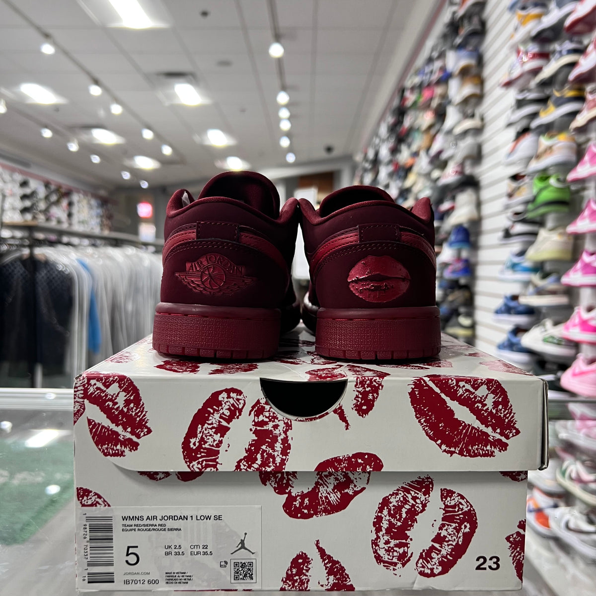 Jordan Retro 1 Low Womens Valentine Day(Lightly Worn)
