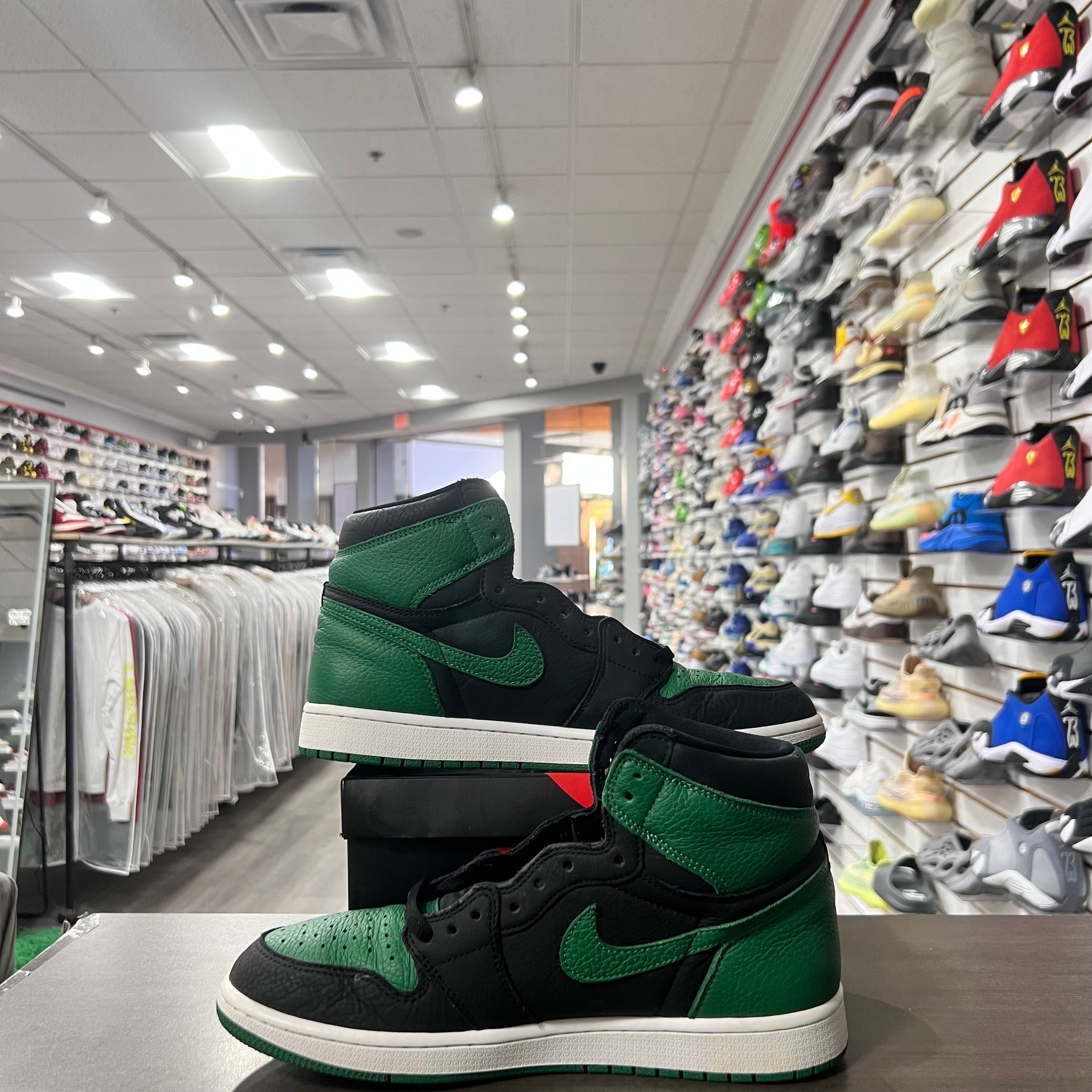 Jordan Retro 1 High Og Mens Pine Green 2.0 (Lightly Worn)