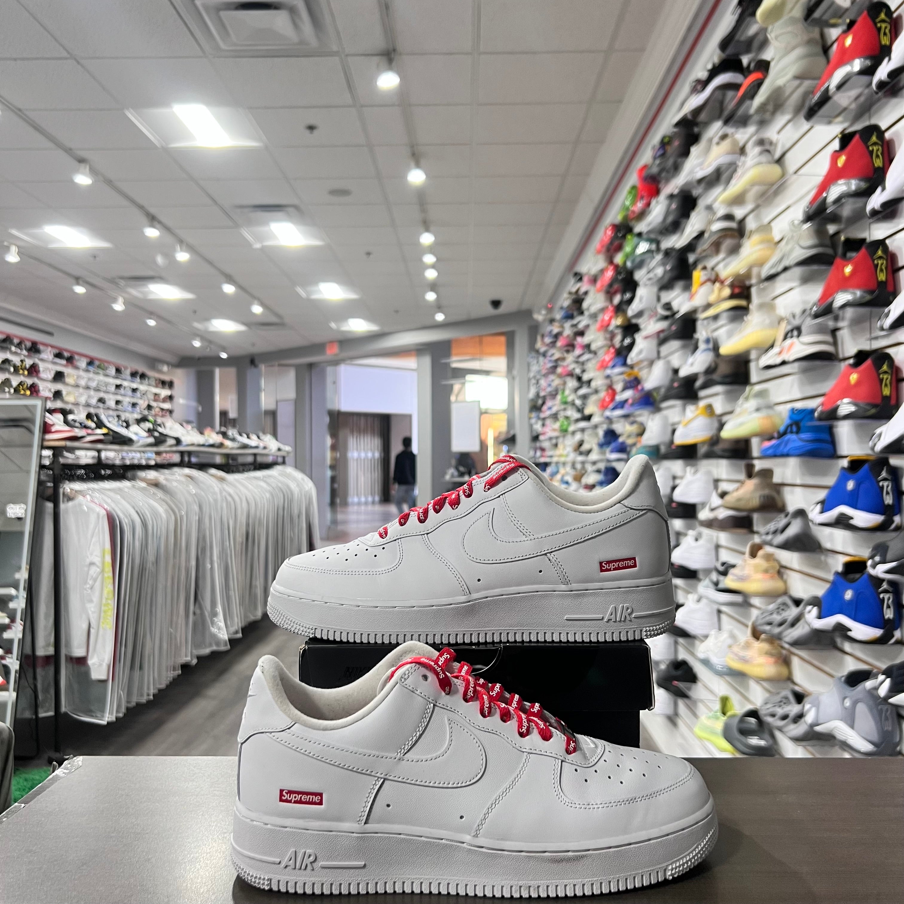 Nike Af 1 Supreme White (Lightly Worn)