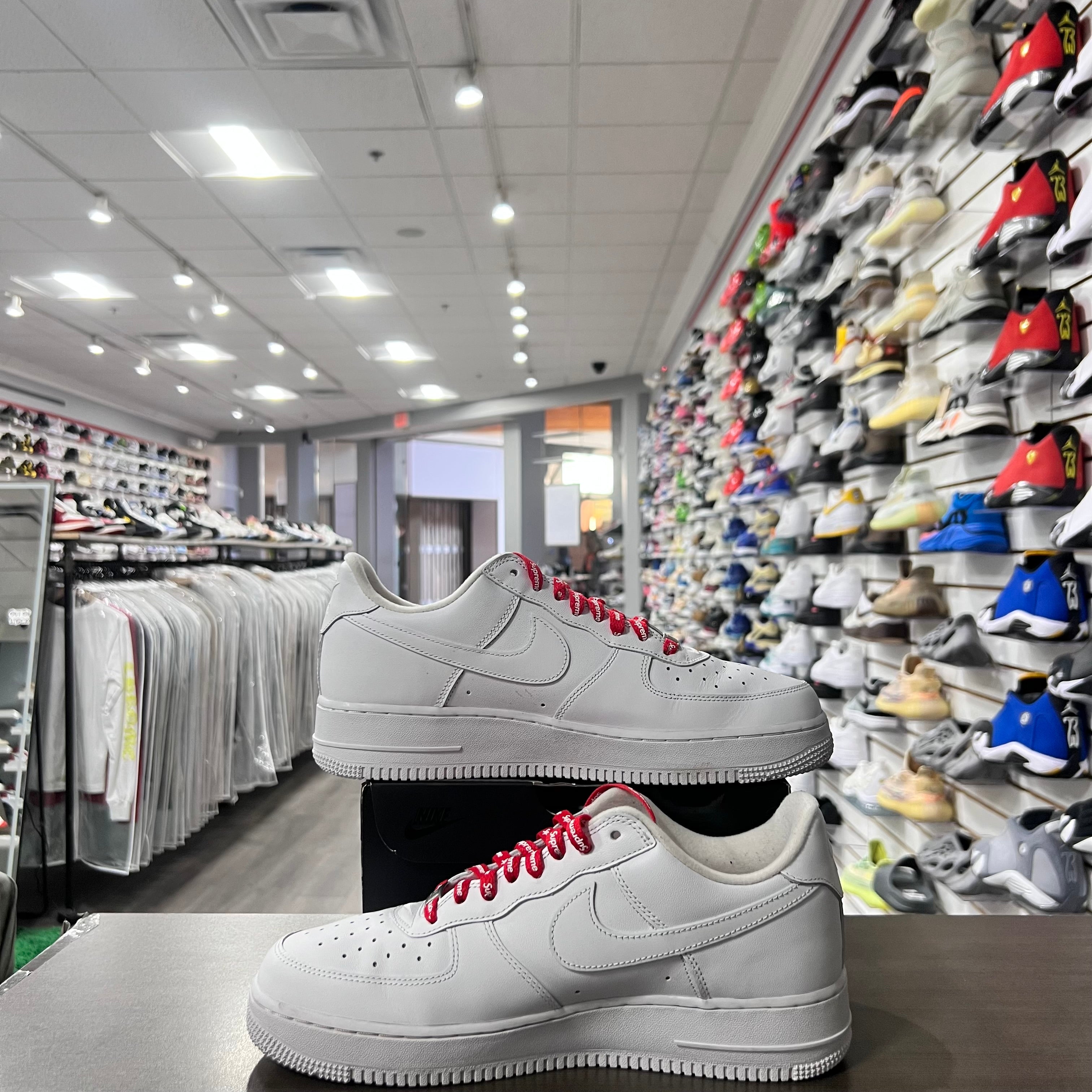 Nike Af 1 Supreme White (Lightly Worn)
