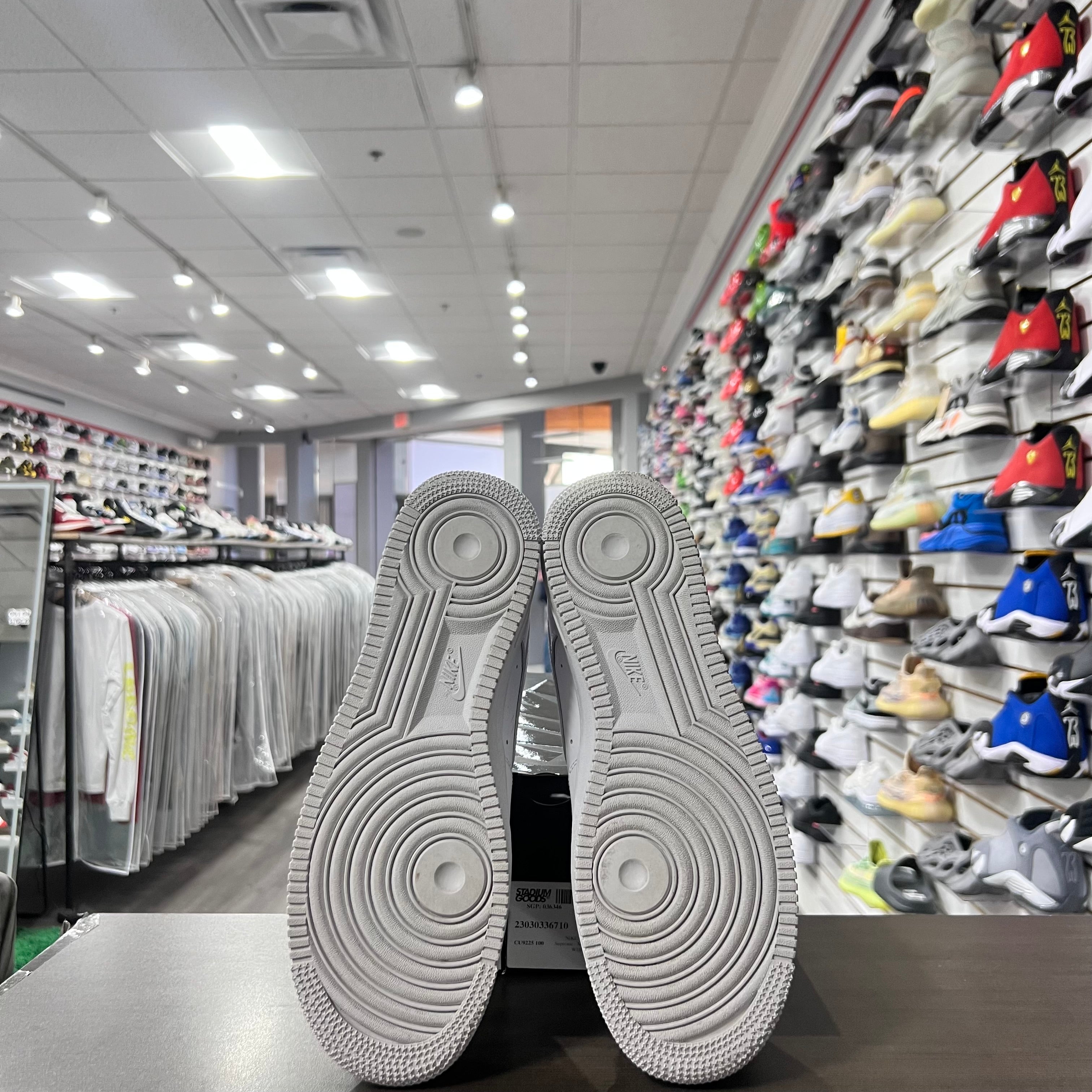 Nike Af 1 Supreme White (Lightly Worn)