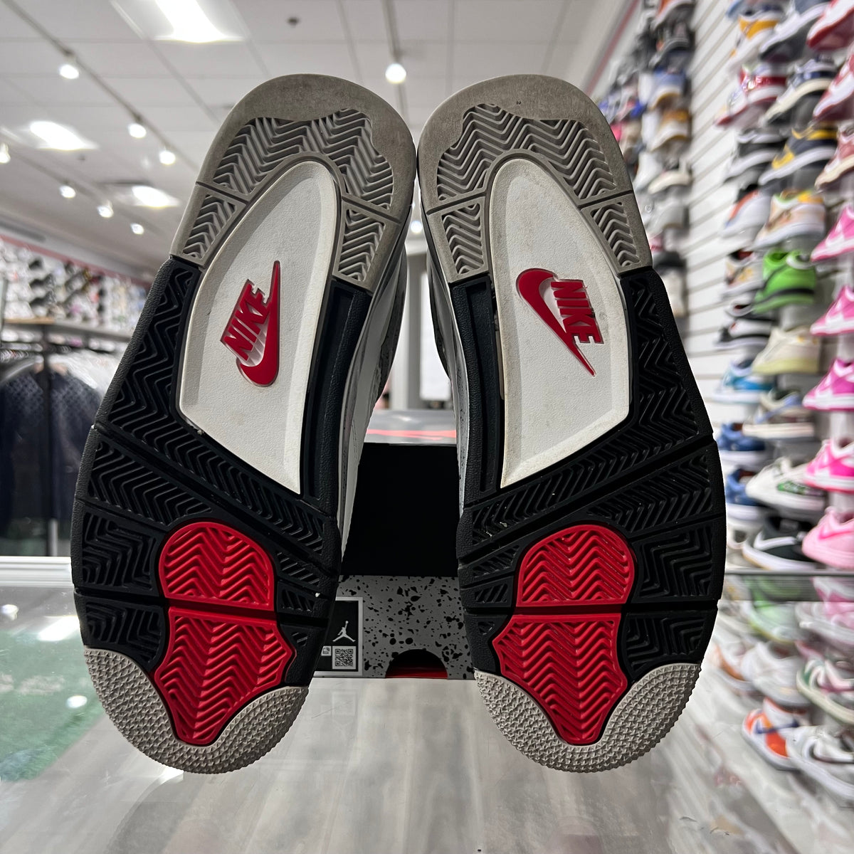 Jordan Retro 4 Mens White Cement (Lightly Worn)