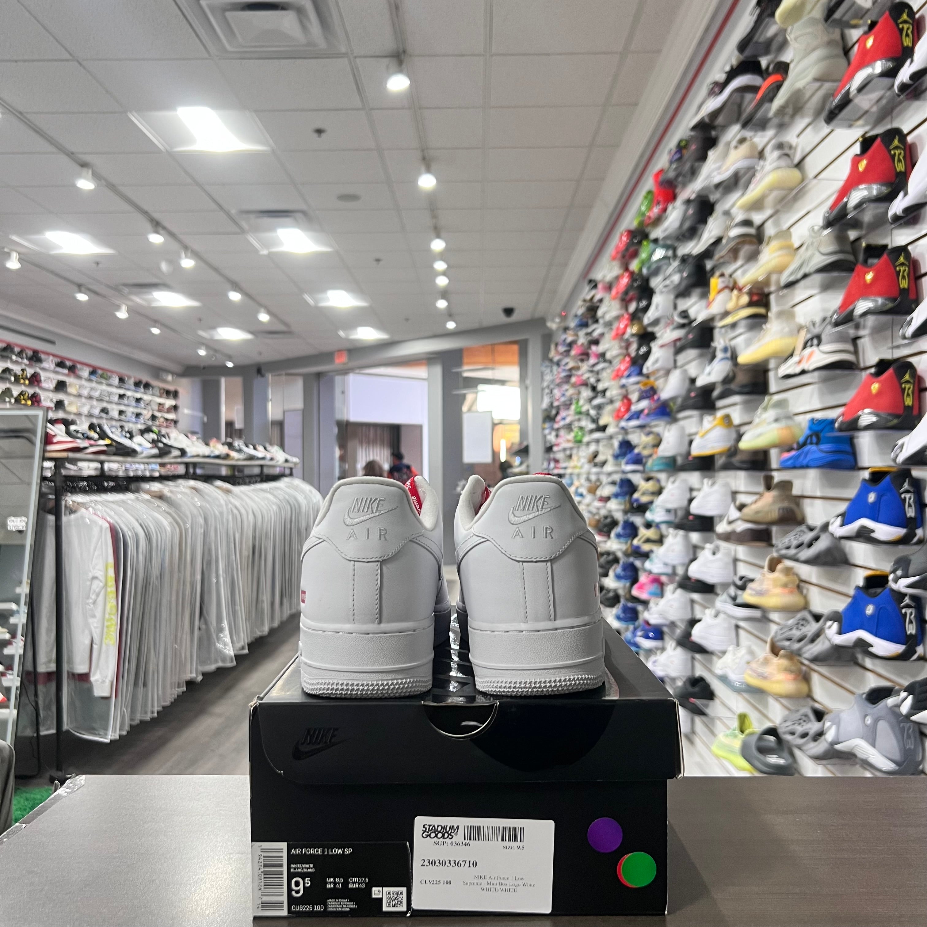 Nike Af 1 Supreme White (Lightly Worn)