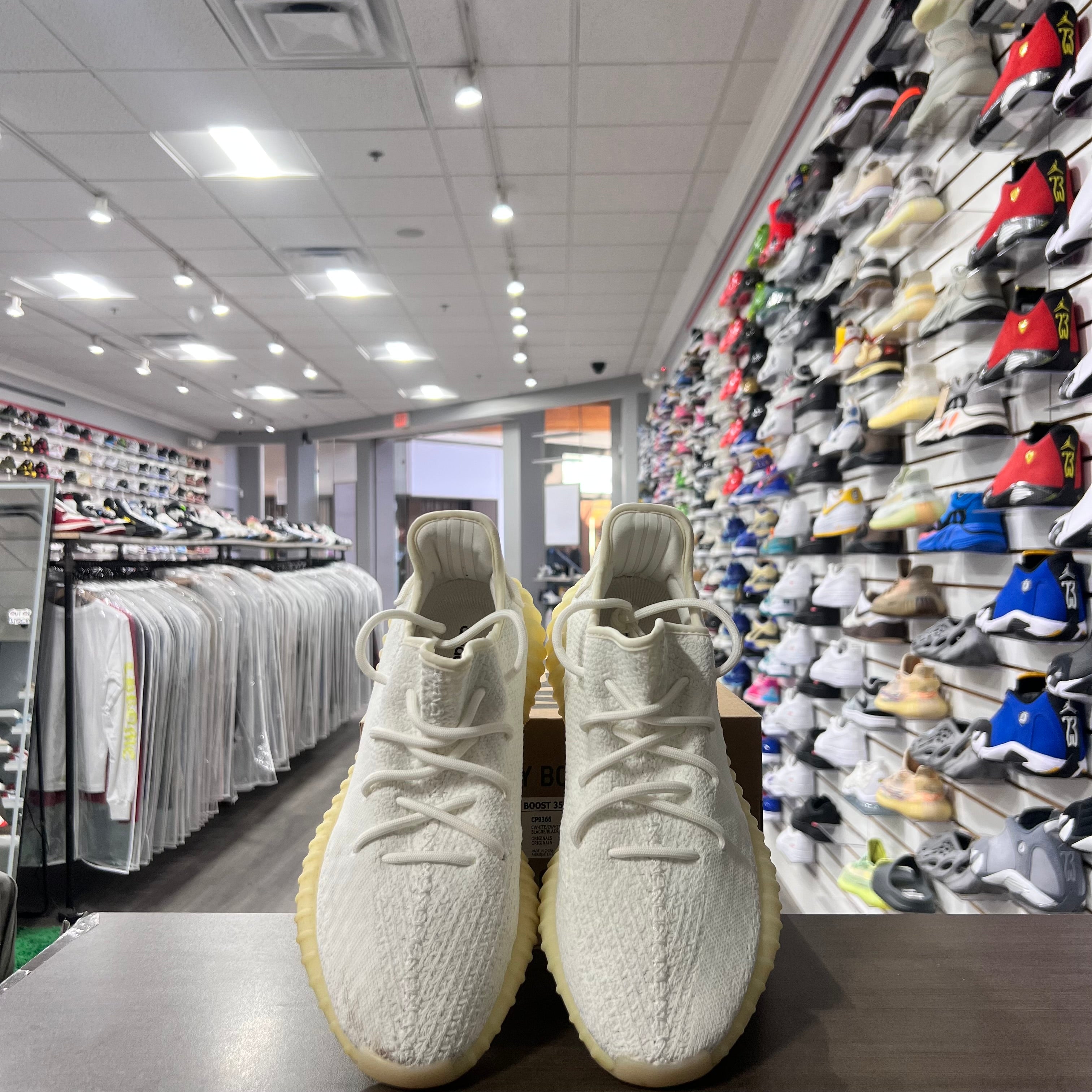 Yeezy 350 V2 Cream (Lightly Worn)