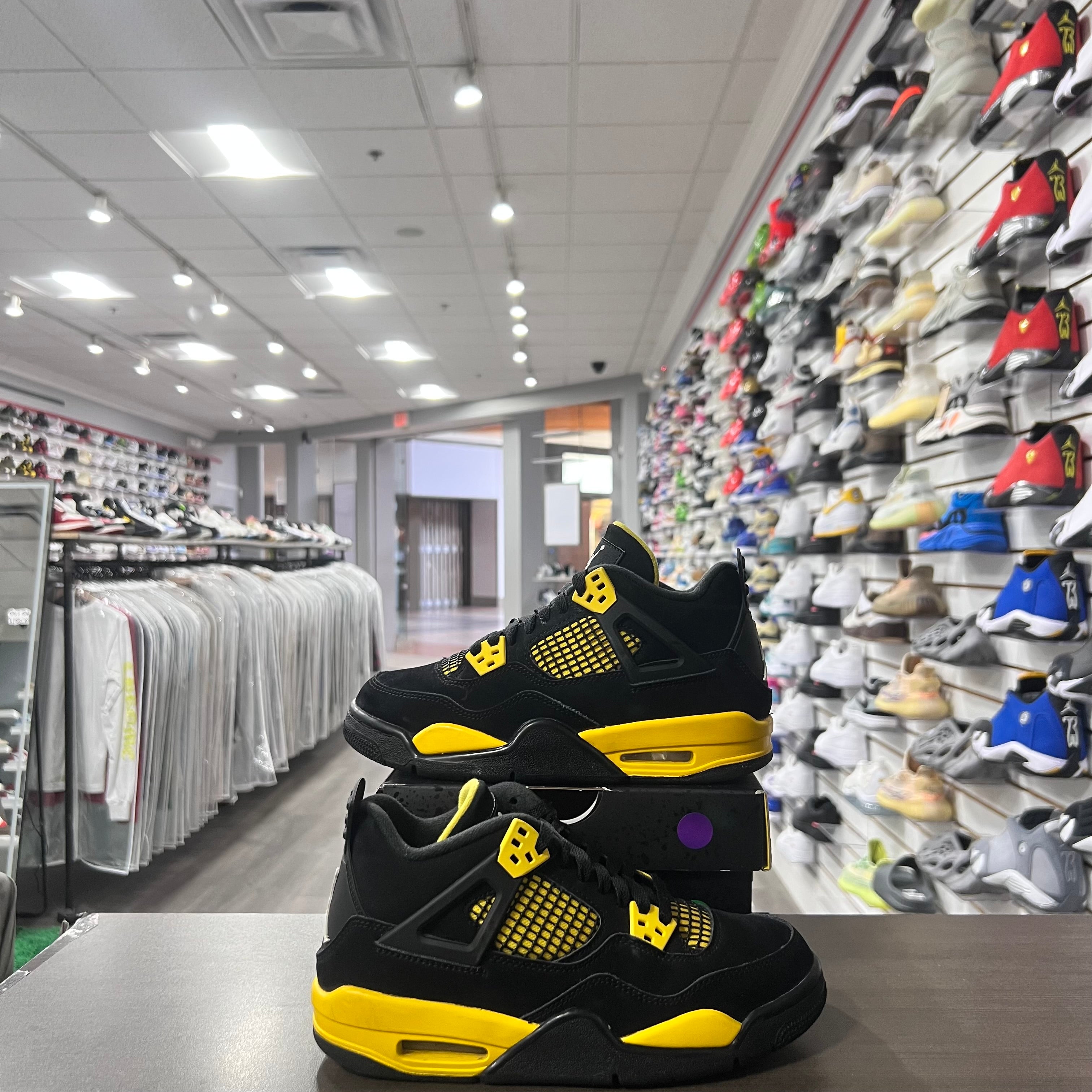 Jordan Retro 4 Gs Yellow Thunder (Lightly Worn)