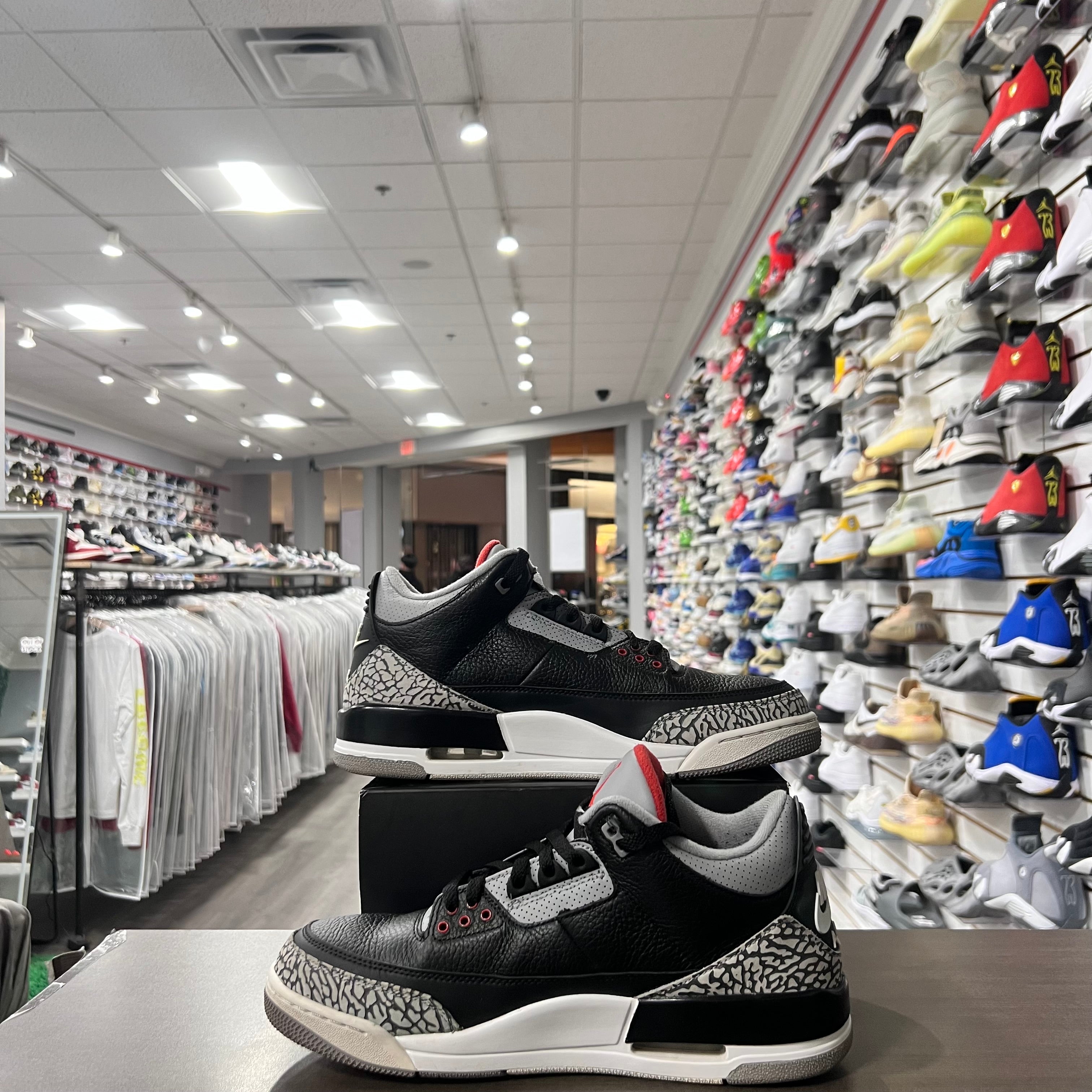 Jordan Retro 3 Mens Black Cement 2018 (Lightly Worn)