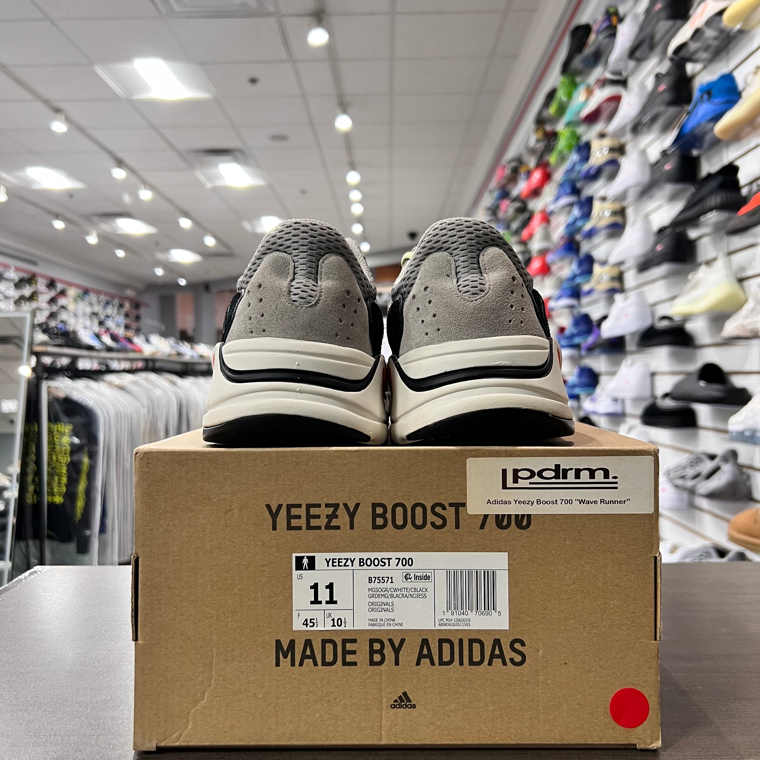 Yeezy 700 Wave Runner (Lightly Worn)