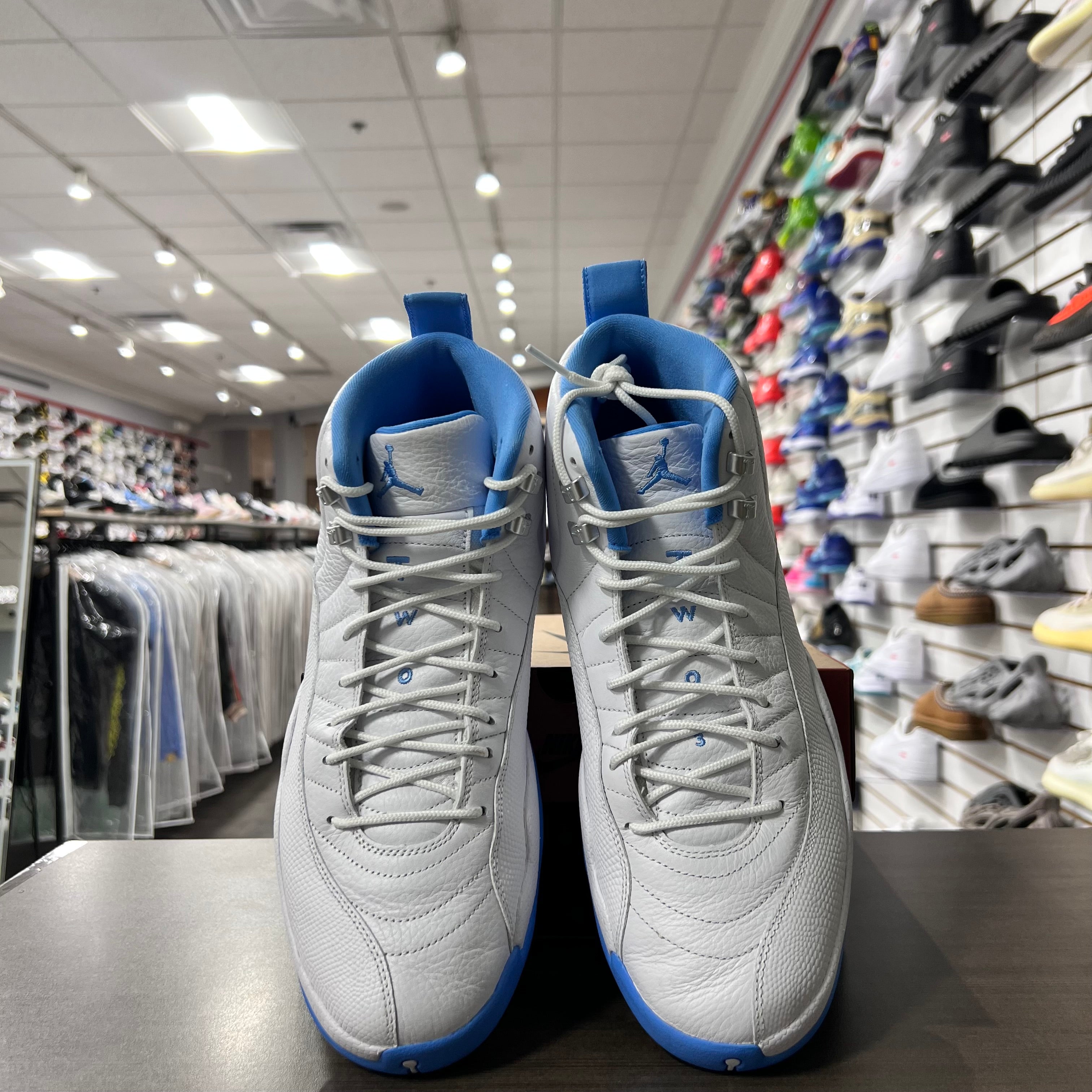 Jordan Retro 12 Mens Melo (Lightly Worn)