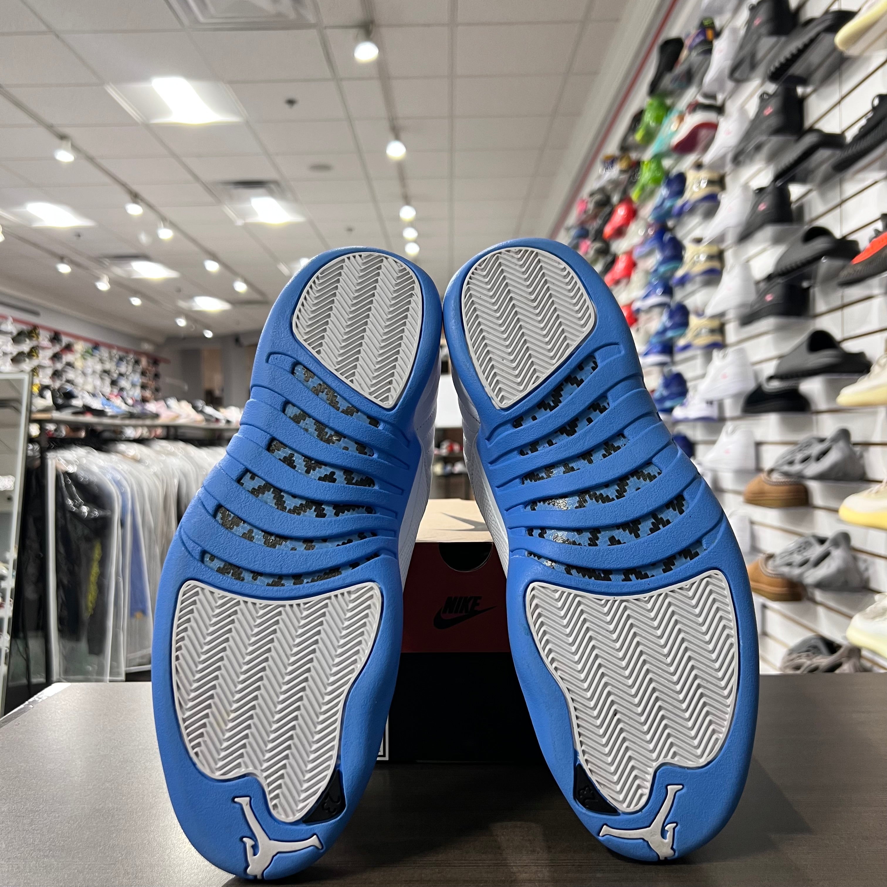 Jordan Retro 12 Mens Melo (Lightly Worn)