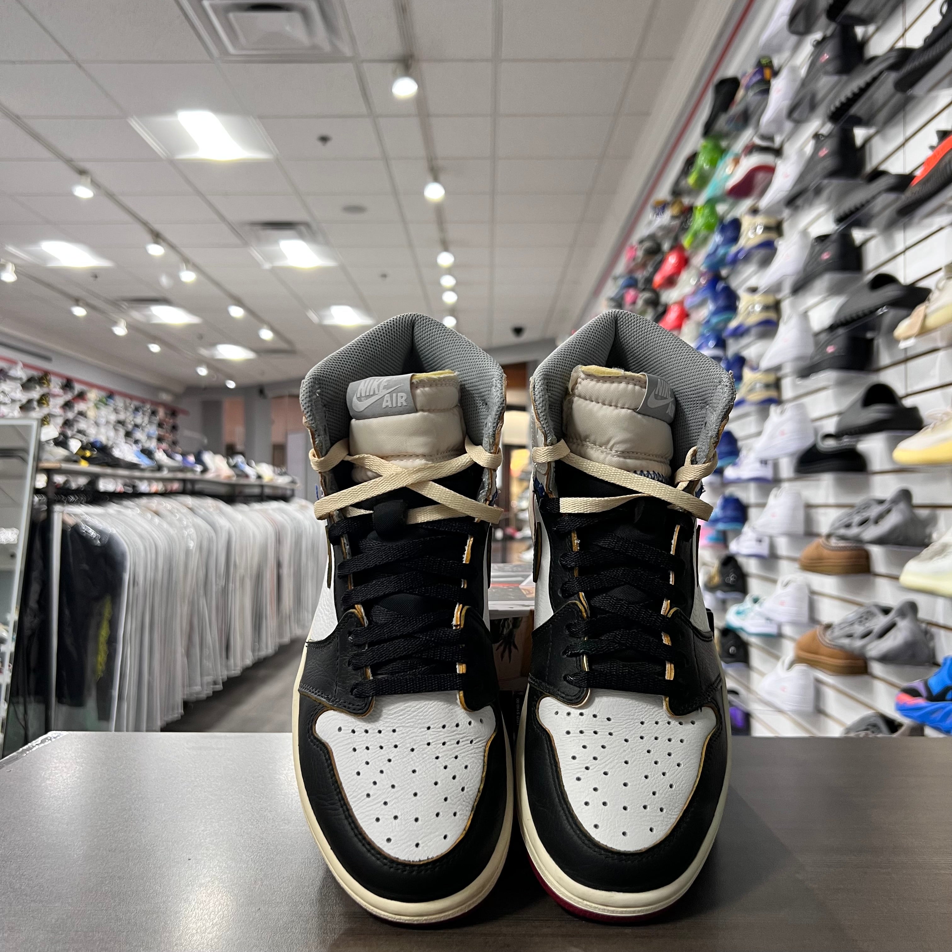 Jordan Retro 1 High Og Mens Union Black Toe (Lightly Worn)